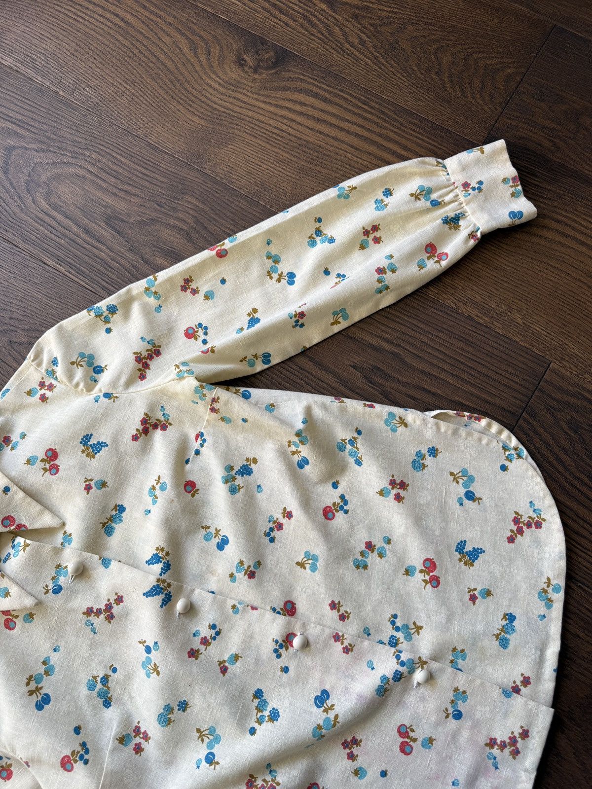 Vintage Vintage 60s Floral Berries Pointed Collar Button Up Shirt Size M / US 6-8 / IT 42-44 - 5 Thumbnail