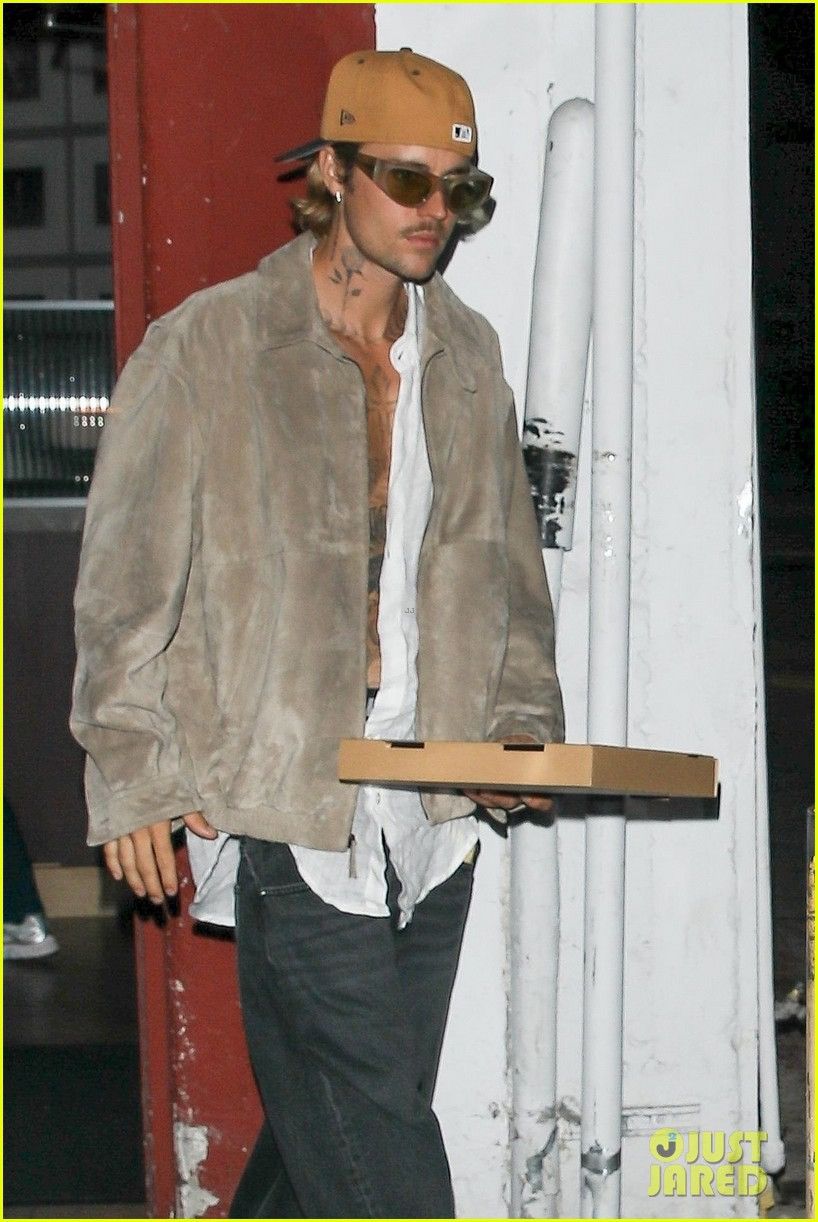 The Row The Row Ronan Suede Calfskin Leather Biege Bomber Jacket Size US M / EU 48-50 / 2 - 18 Thumbnail