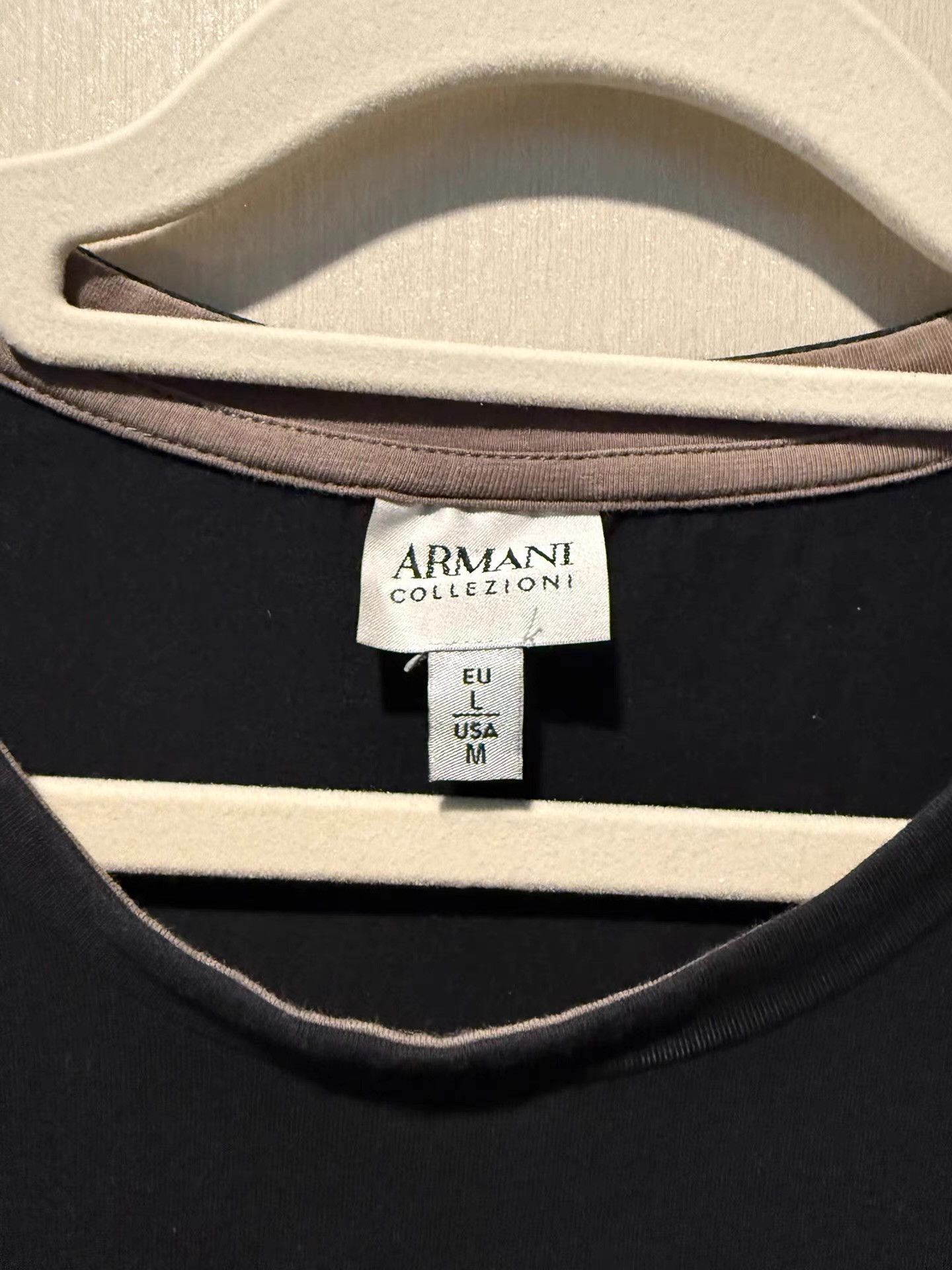 Armani ARMANI COLLEZIONI black short-sleeve T-shirt Ｑ20 Size US L / EU 52-54 / 3 - 1 Thumbnail