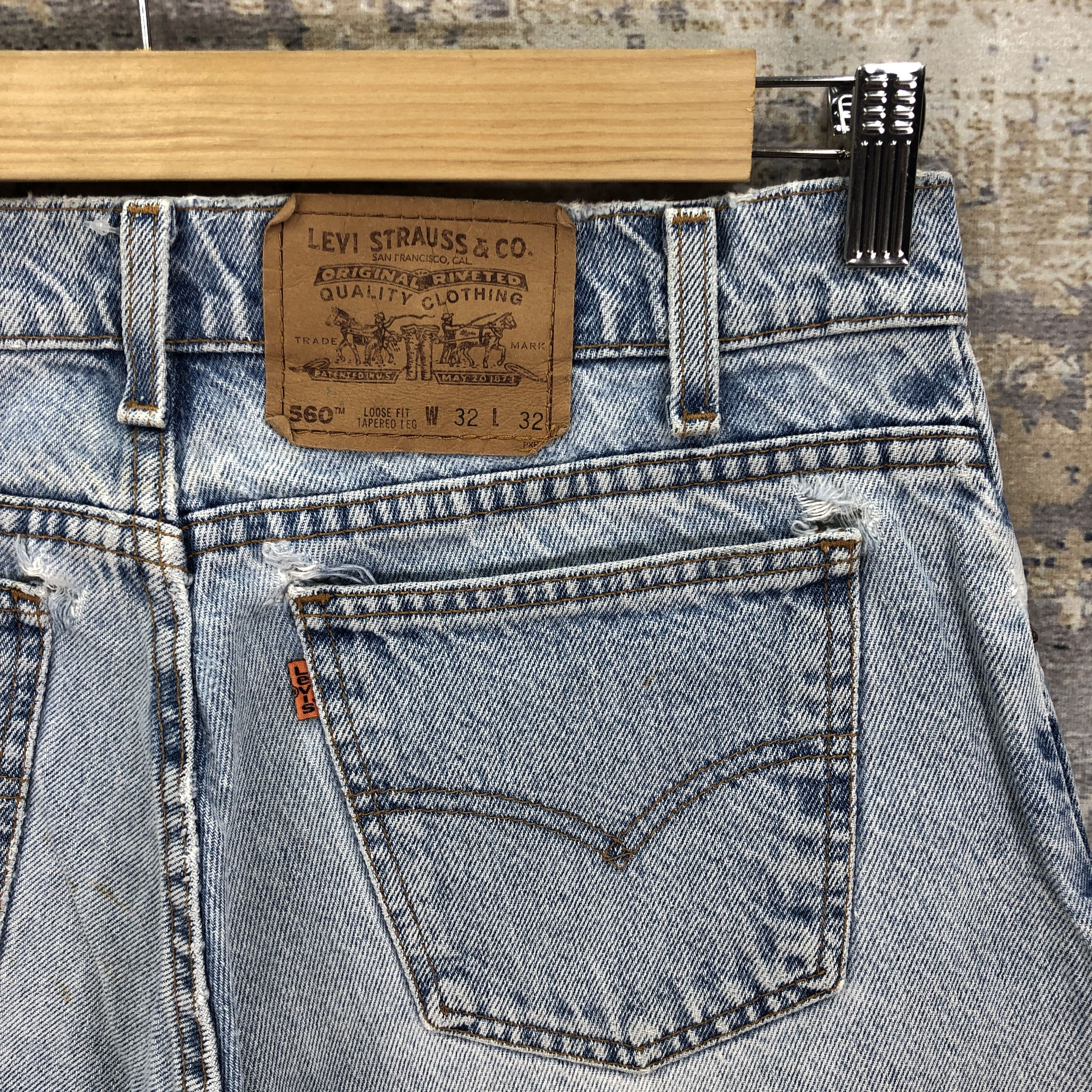 Levi's Vintage Levis 560 Distressed Jeans Levi'sLight Wash Denim Size 28" / US 6 / IT 42 - 5 Thumbnail