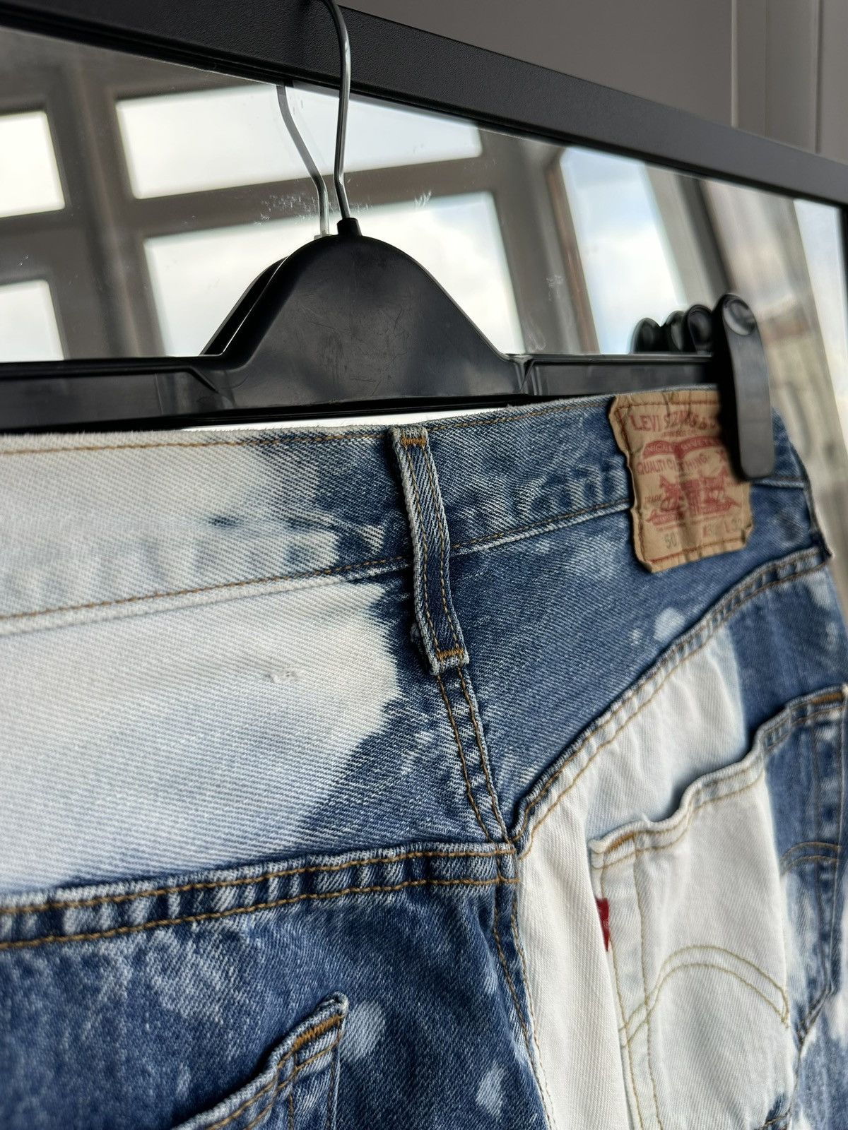 Levi's Vintage Levi’s 501 Tie-Die Bleached Custom Denim Mens Jeans Size US 32 / EU 48 - 13 Thumbnail