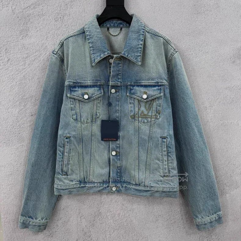 Louis Vuitton Louis Vuitton Light Blue Pocket Large Logo Denim Jacket Size US L / EU 52-54 / 3 - 1 Thumbnail