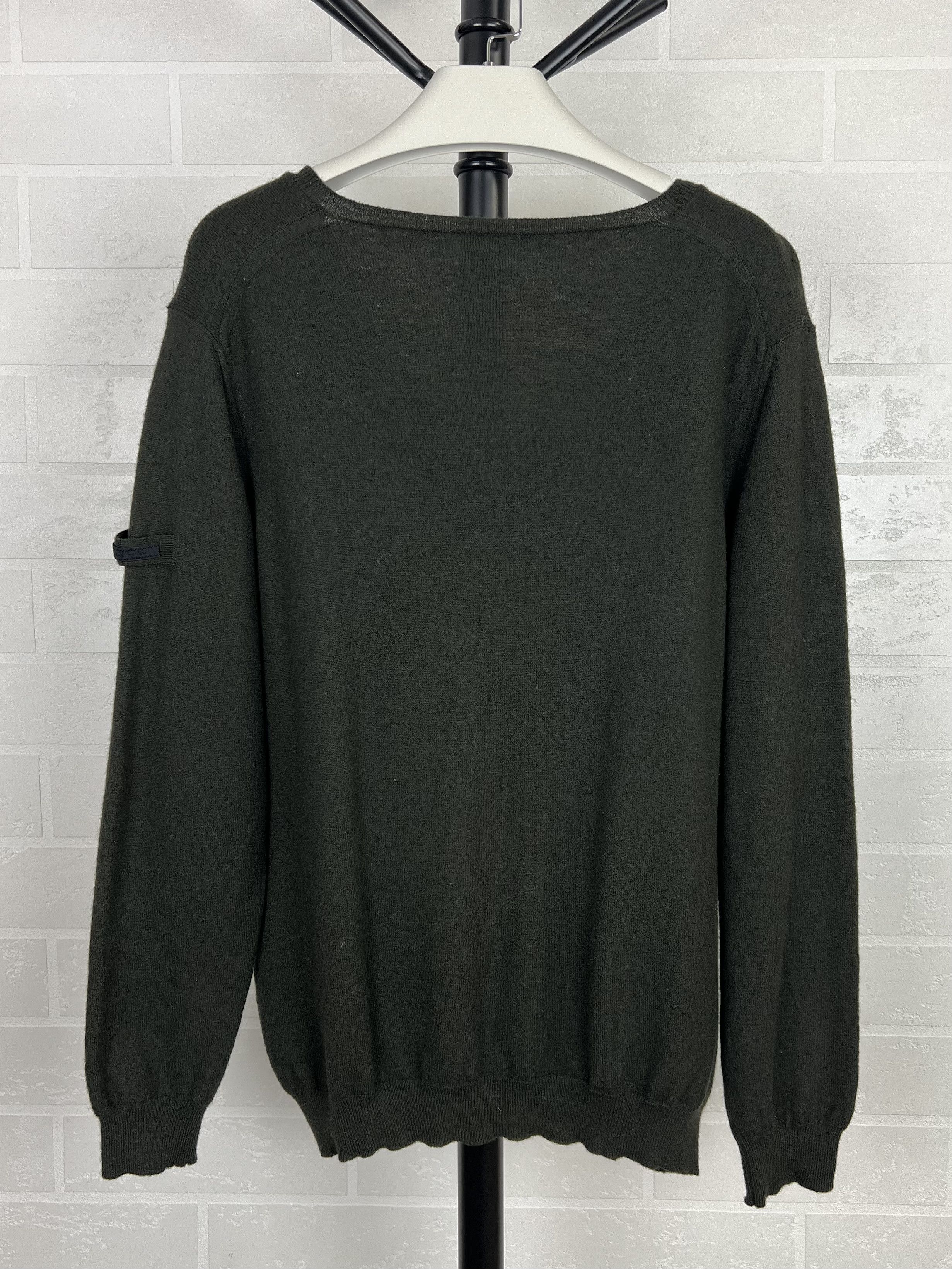 Prada PRADA MILANO Sweater V-neck Wool Patch Logo Khaki Men's Size US S / EU 44-46 / 1 - 3 Thumbnail