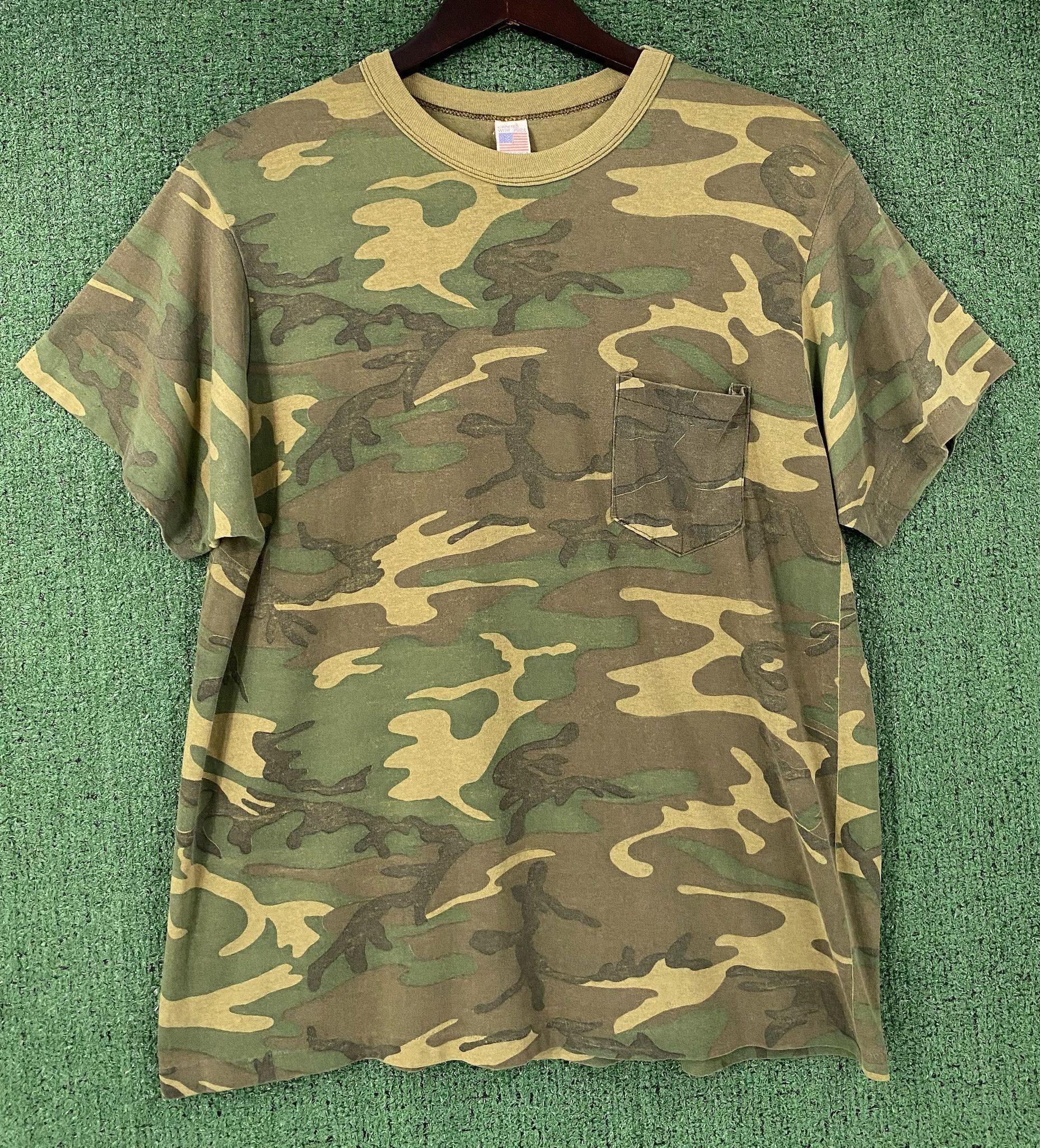 Vintage 80’s Camo Camouflage Single Stitch Pocket T-Shirt Large Size US L / EU 52-54 / 3 - 1 Thumbnail