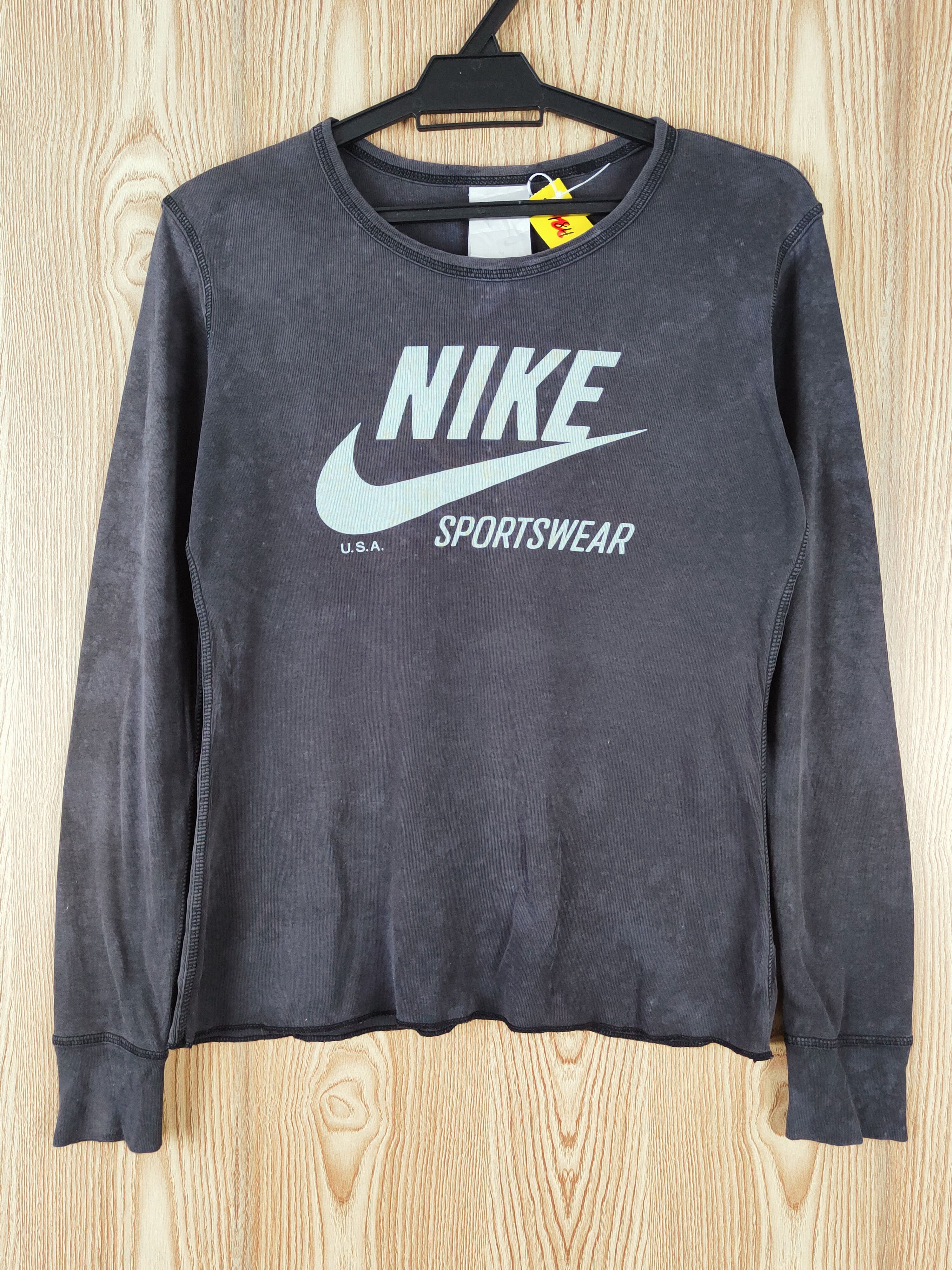 Nike Nike Dark Blue Faded vintage sweatshirt #W419 Size S / US 4 / IT 40 - 1 Thumbnail
