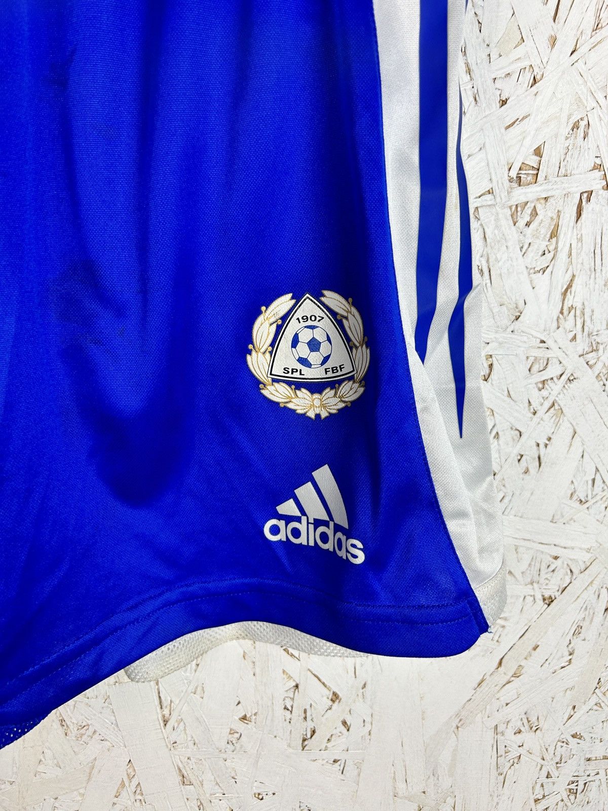 Adidas 00s Adidas Finland #11 2004/05 World Cup #11 Soccer Shorts M Size US 32 / EU 48 - 2 Thumbnail