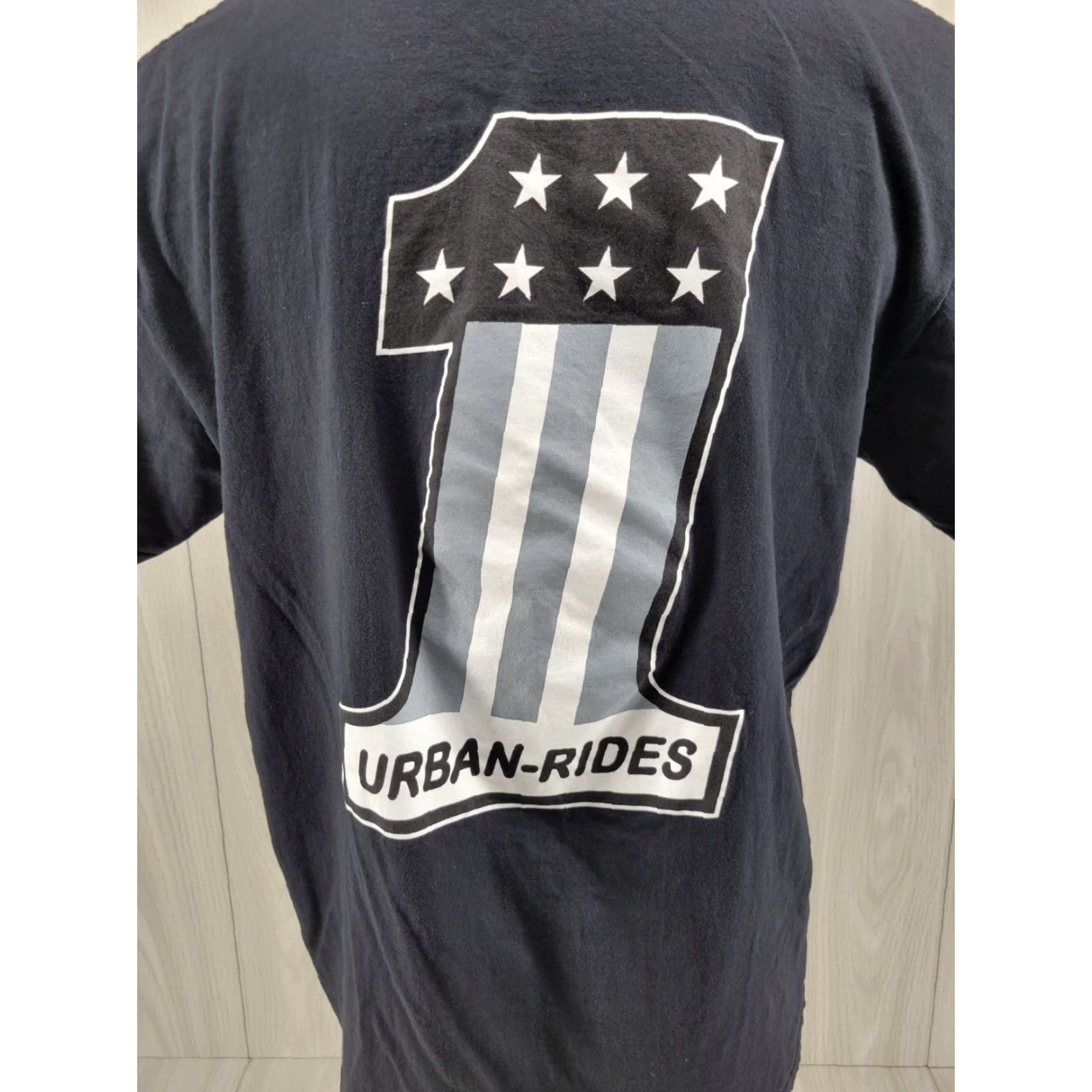 Gildan Urban Rides Magazine Shirt XL Black Men T-Shirt Short Sleeve Gildan Regular Size XL Size US XL / EU 56 / 4 - 7 Thumbnail