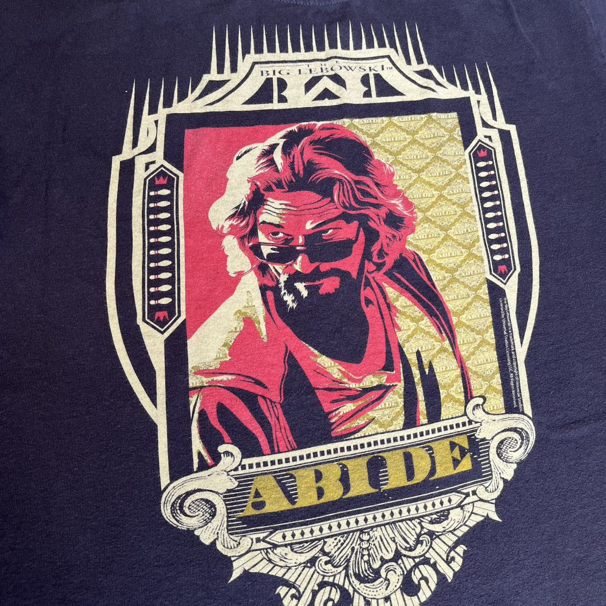 Vintage Vintage 2000s The Big Lebowski The Dude Abides Movie Art Tee Size US L / EU 52-54 / 3 - 3 Thumbnail