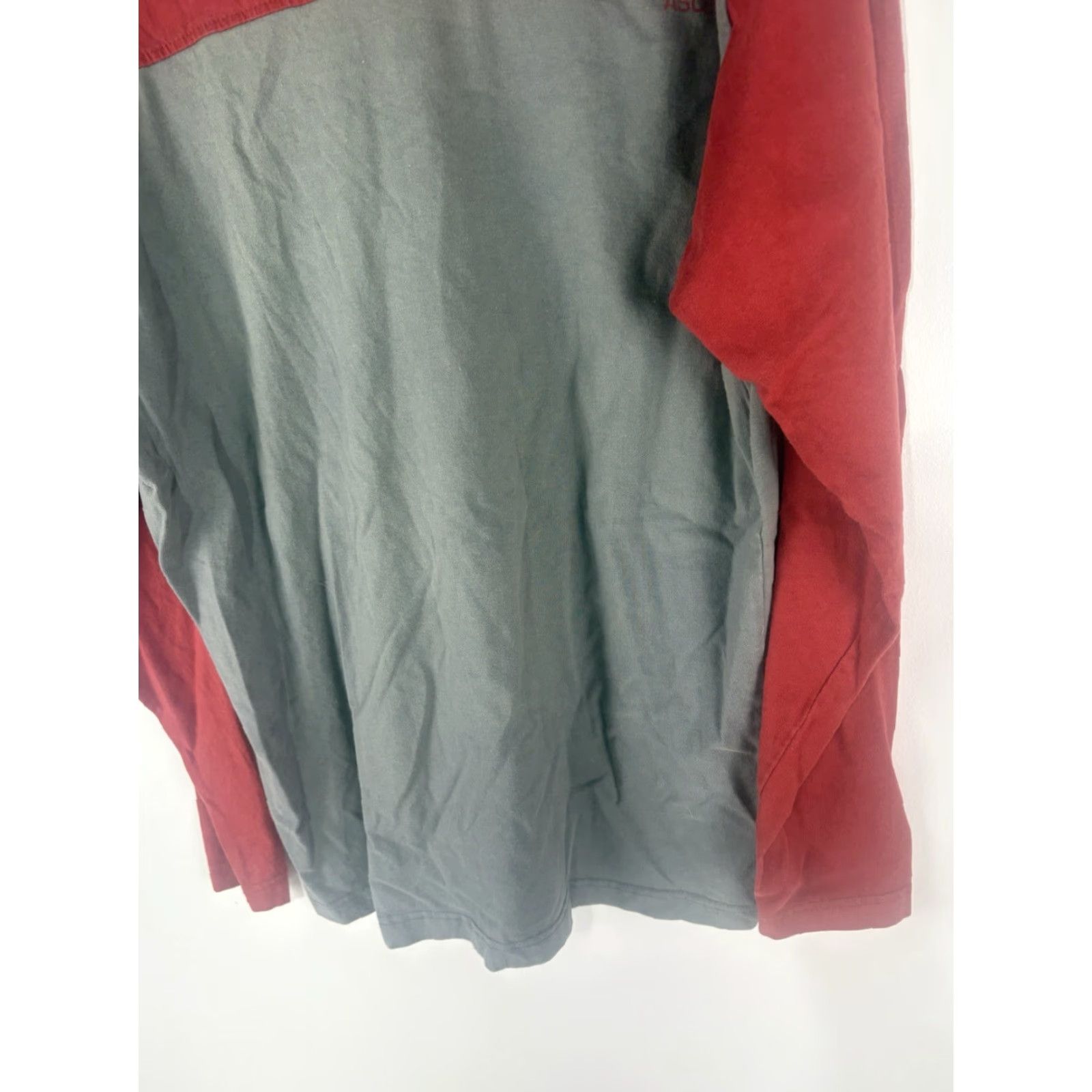 ASCENO Ascend Colorblock Long Sleeve T-Shirt Mens Size L Red/Gray Outdoor Classic Size US L / EU 52-54 / 3 - 7 Thumbnail