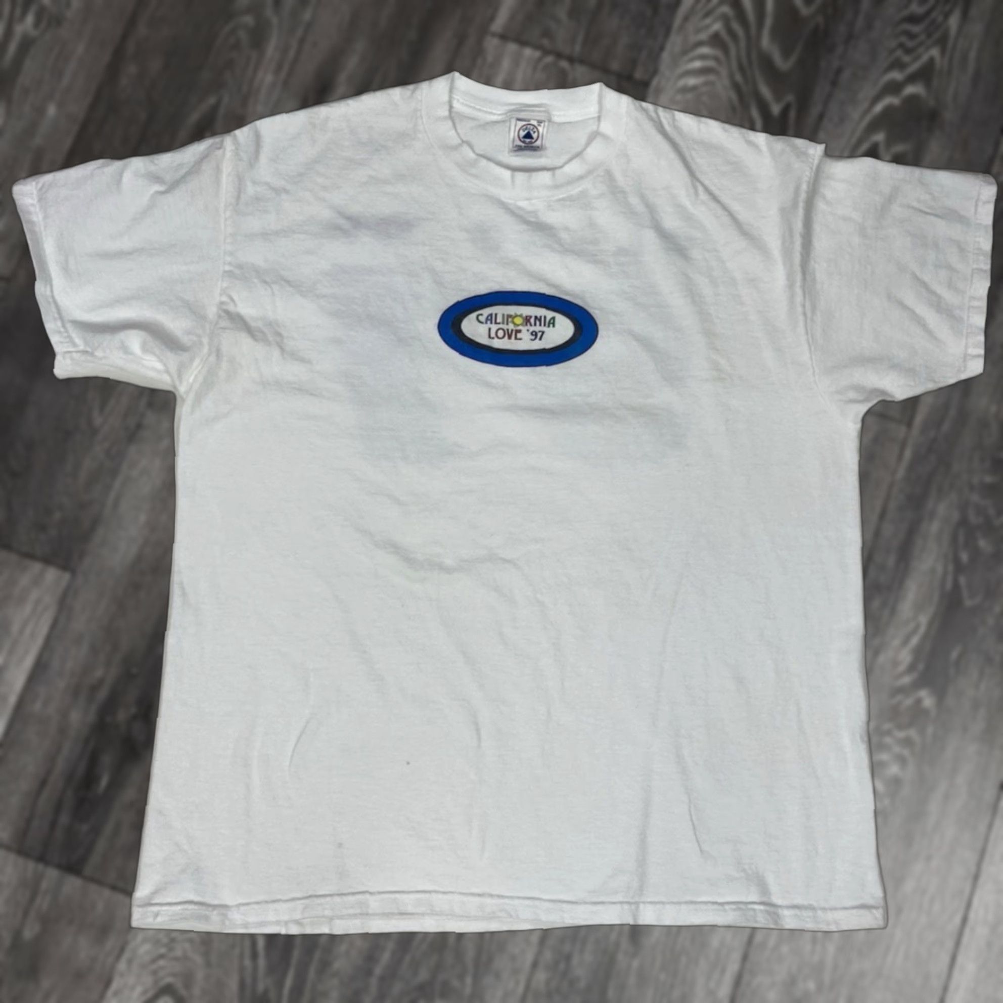 Delta VINTAGE California Love 97 Graphic T-shirt Men XL Class Of 1997 White 90s Size US XL / EU 56 / 4 - 1 Thumbnail