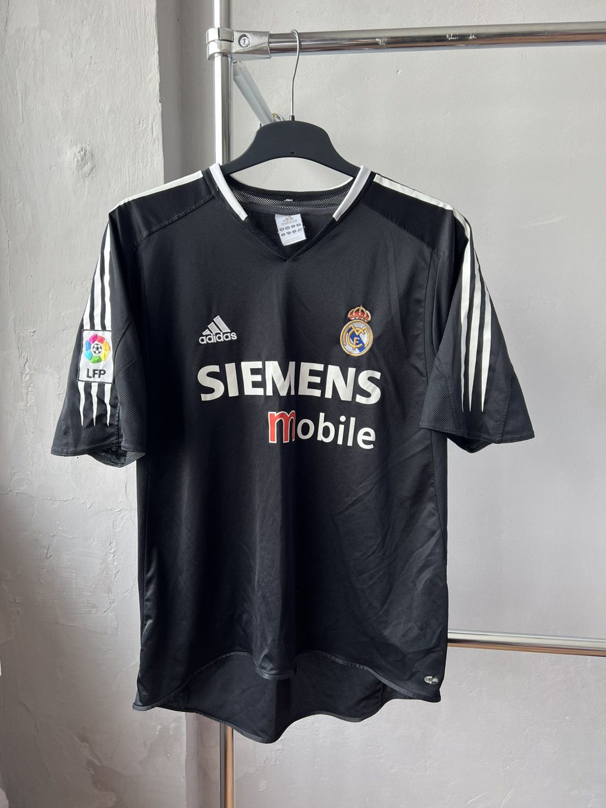 Adidas 2004/05 REAL MADRID AWAY SOCCER JERSEY FOOTBALL SHIRT L Size US L / EU 52-54 / 3 - 3 Thumbnail