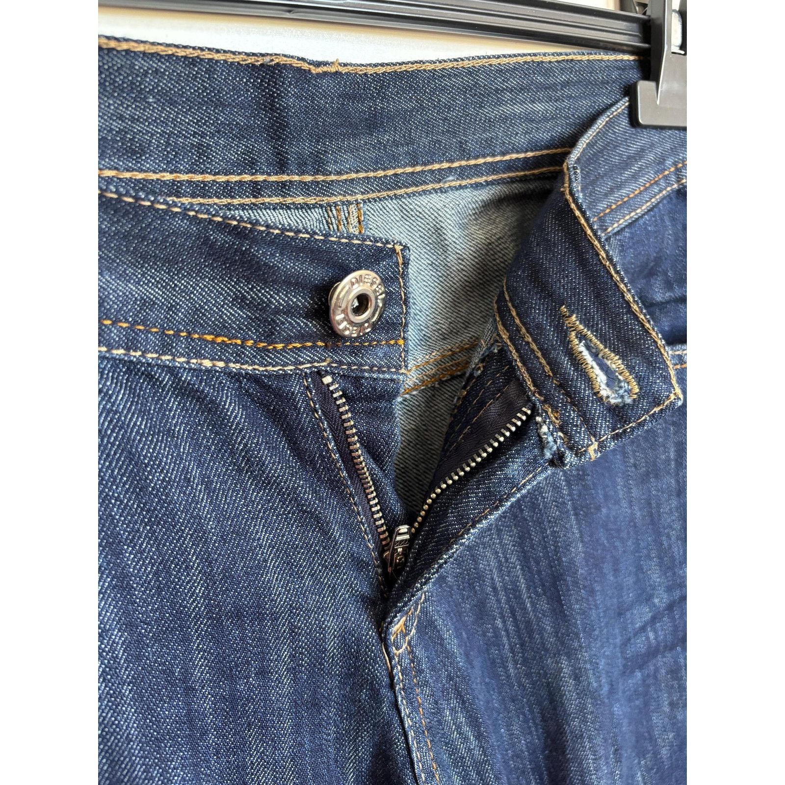 Diesel Vintage Diesel Jeans W28 Italy Dark Wash Straight Raw Hem Size US 28 / EU 44 - 5 Thumbnail