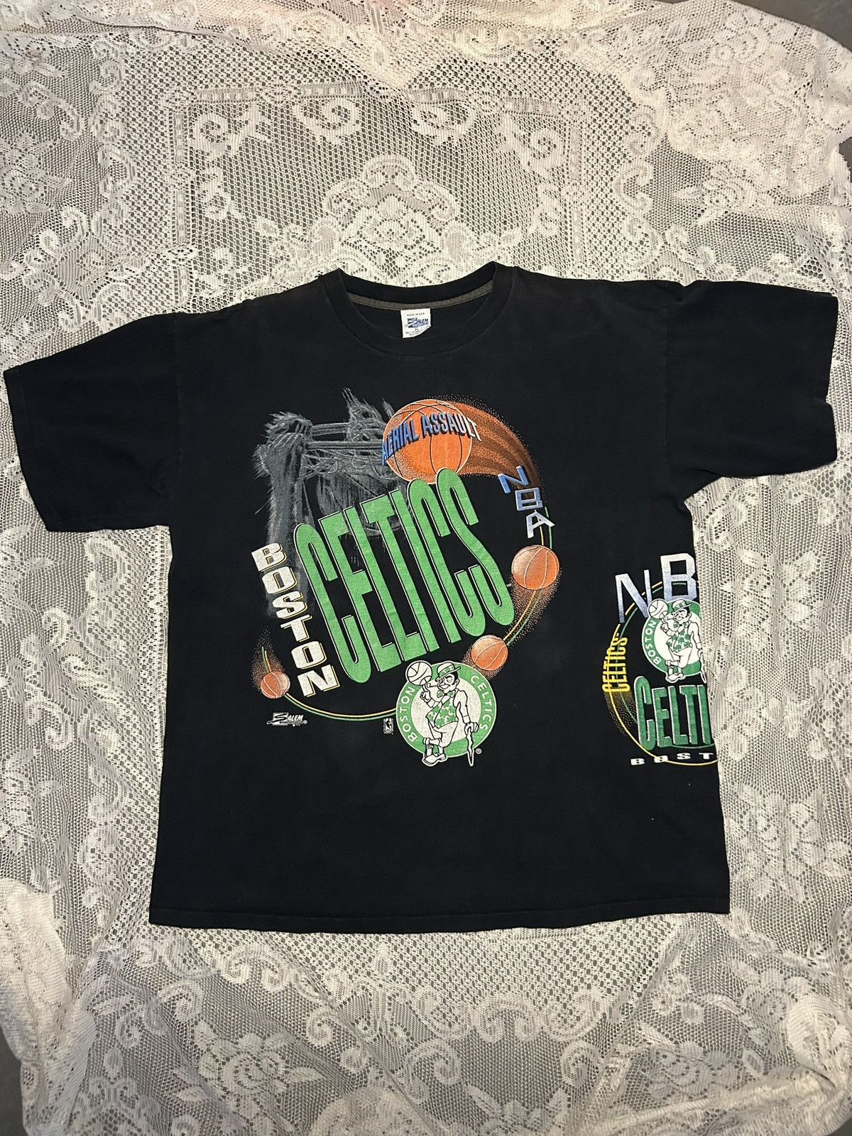 Salem Sportswear vintage 90’s Boston Celtic’s graphic tee Size US XL / EU 56 / 4 - 1 Thumbnail