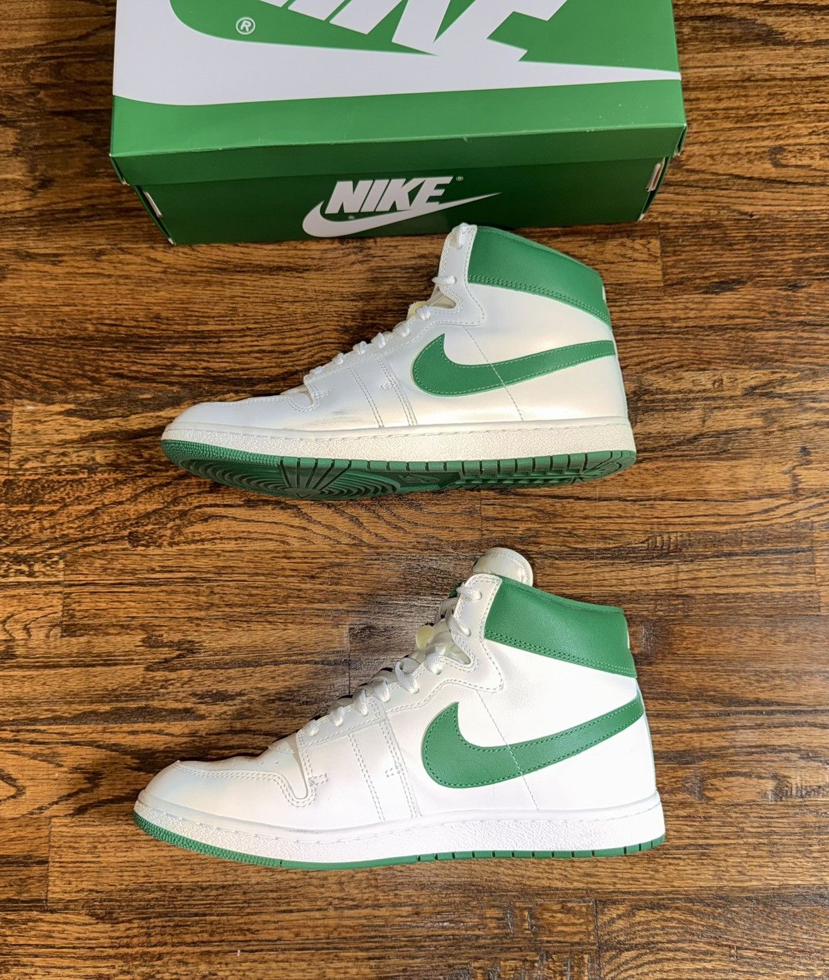 Jordan Brand Nike Jordan Air Ship PE SP 'Pine Green' - Size 11M/12.5W Size US 11 / EU 44 - 3 Thumbnail