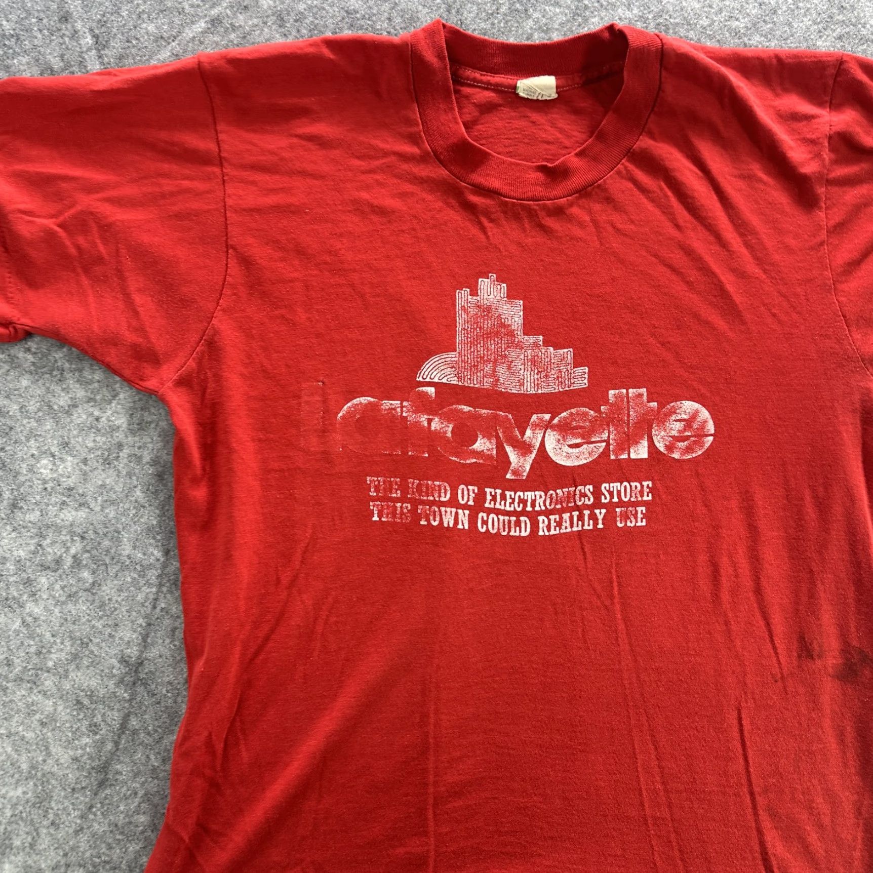 Vintage VINTAGE Lafayette Electronics Shirt Mens Large Red Screen Stars 80s USA Graphic Print Crew Neck Short Sleeve Size US L / EU 52-54 / 3 - 3 Thumbnail