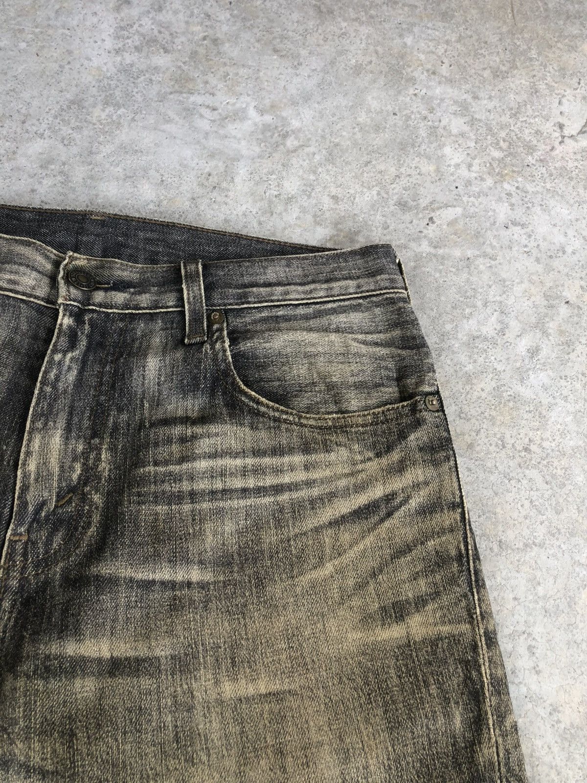 Levi's Y2k Levi’s 505 Mud Wash Distressed Jean Size US 30 / EU 46 - 15 Thumbnail