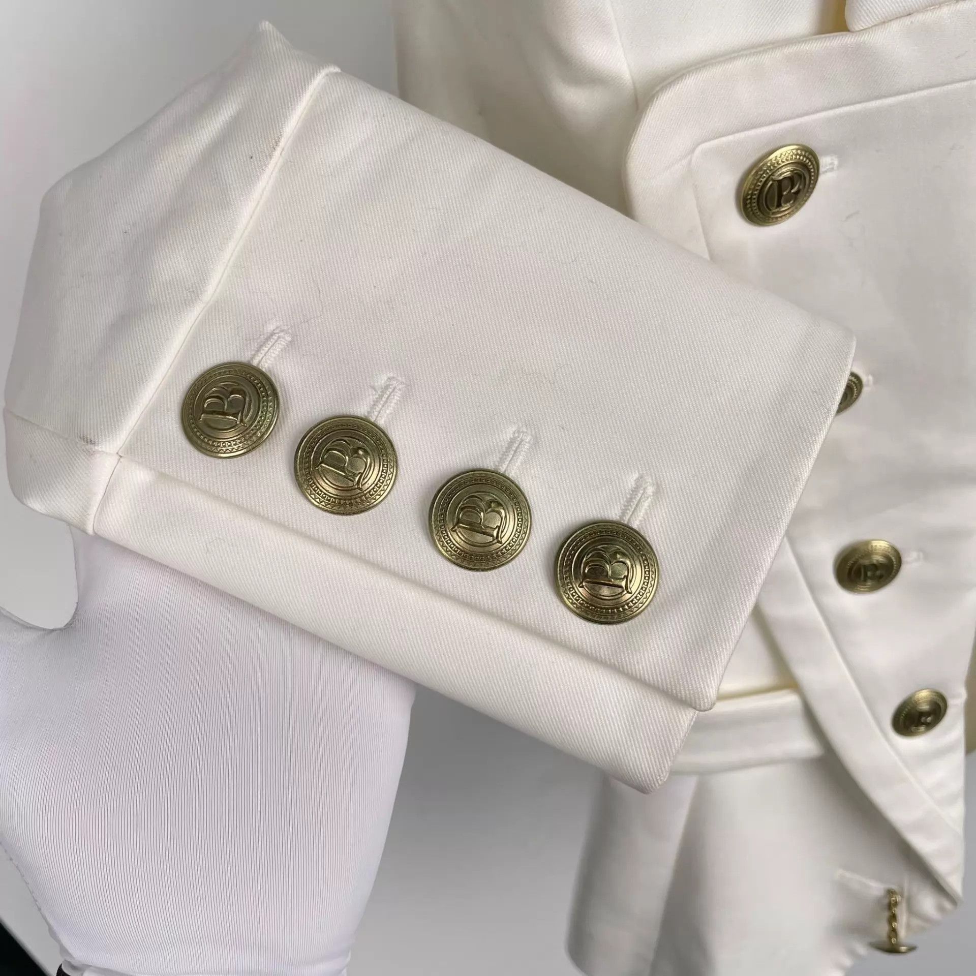 Balmain Balmain Women's White Blazer 38 260419MZS3S07 Size XS / US 0-2 / IT 36-38 - 4 Thumbnail