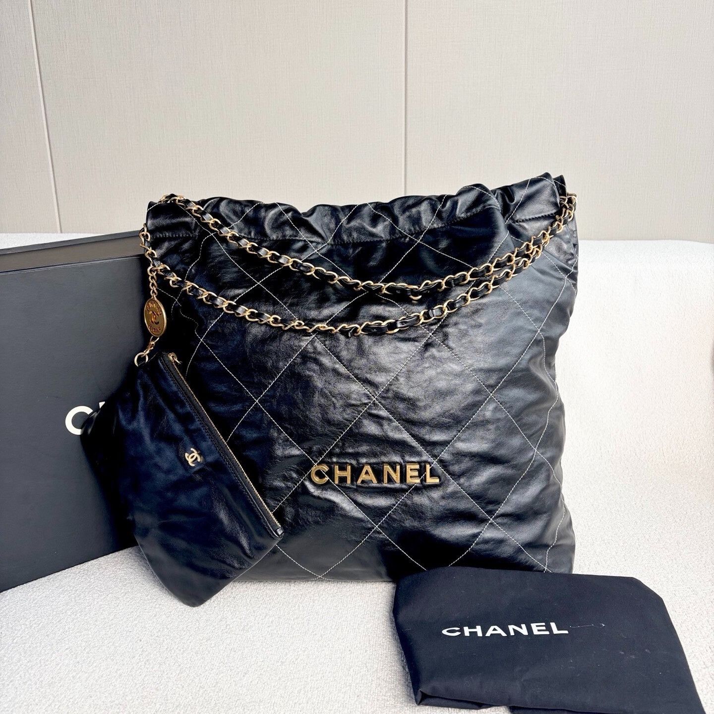 Chanel Pre-loved Bag Very good condition Size ONE SIZE - 1 Thumbnail
