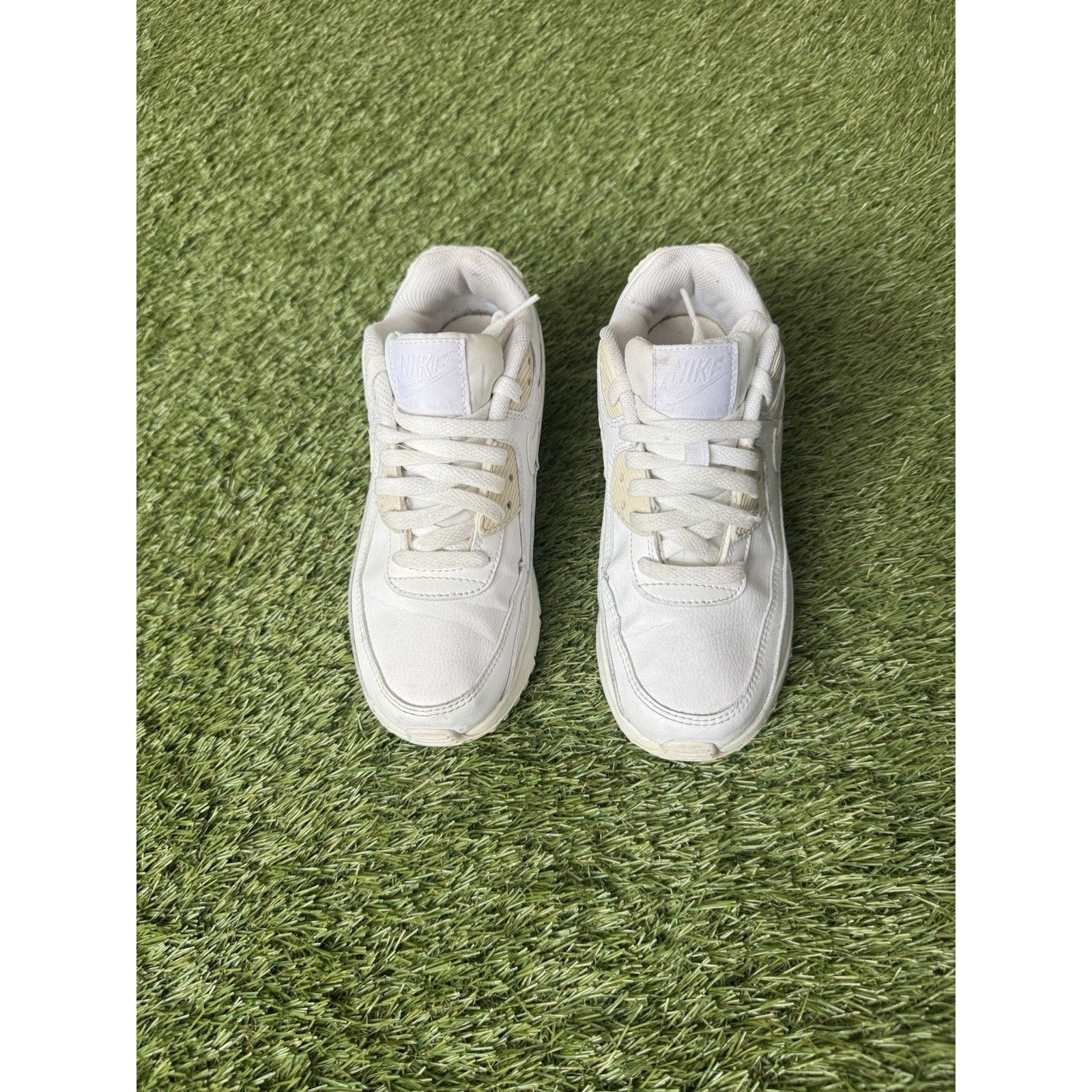 Nike Nike Air Max 90 Youth Size 4.5Y / 6 Women White Triple White Size US 6 / IT 36 - 4 Thumbnail
