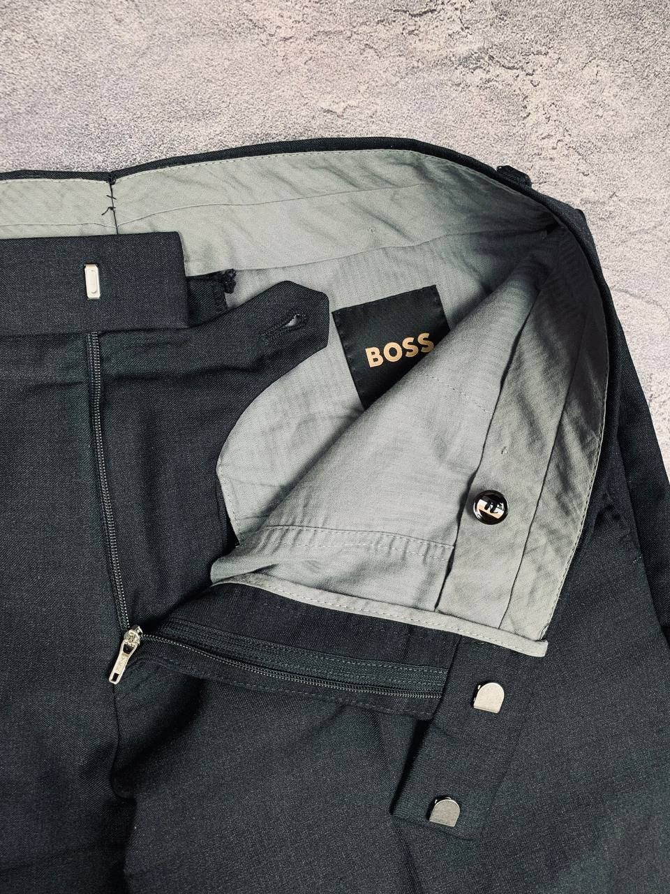 Hugo Boss Hugo Boss Men’s Dress Pants Size 48 32R Black Tailored Size US 32 / EU 48 - 6 Thumbnail