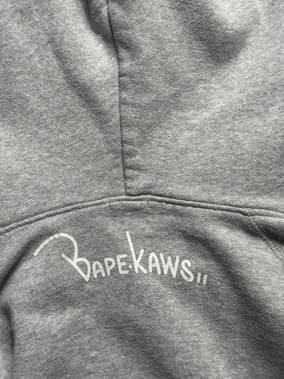 Bape × Kaws Vintage Bape x Kaws Zip Hoodie Size US S / EU 44-46 / 1 - 7 Thumbnail