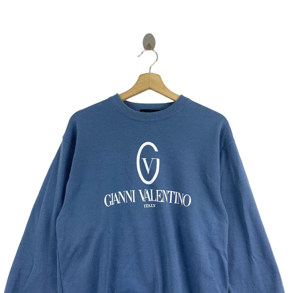 Other Vintage GIANNI VALENTINO ITALY Embroidered Logo Sweatshirt Size M / US 6-8 / IT 42-44 - 4 Thumbnail