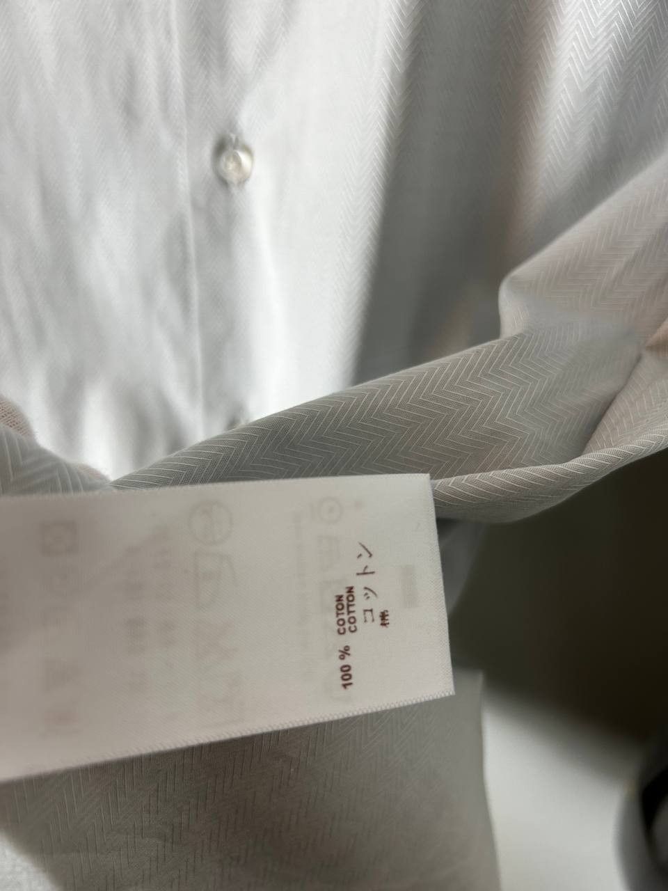 Louis Vuitton Louis Vuitton Classic Button Ups Shirt with cufflinks Size US L / EU 52-54 / 3 - 8 Thumbnail