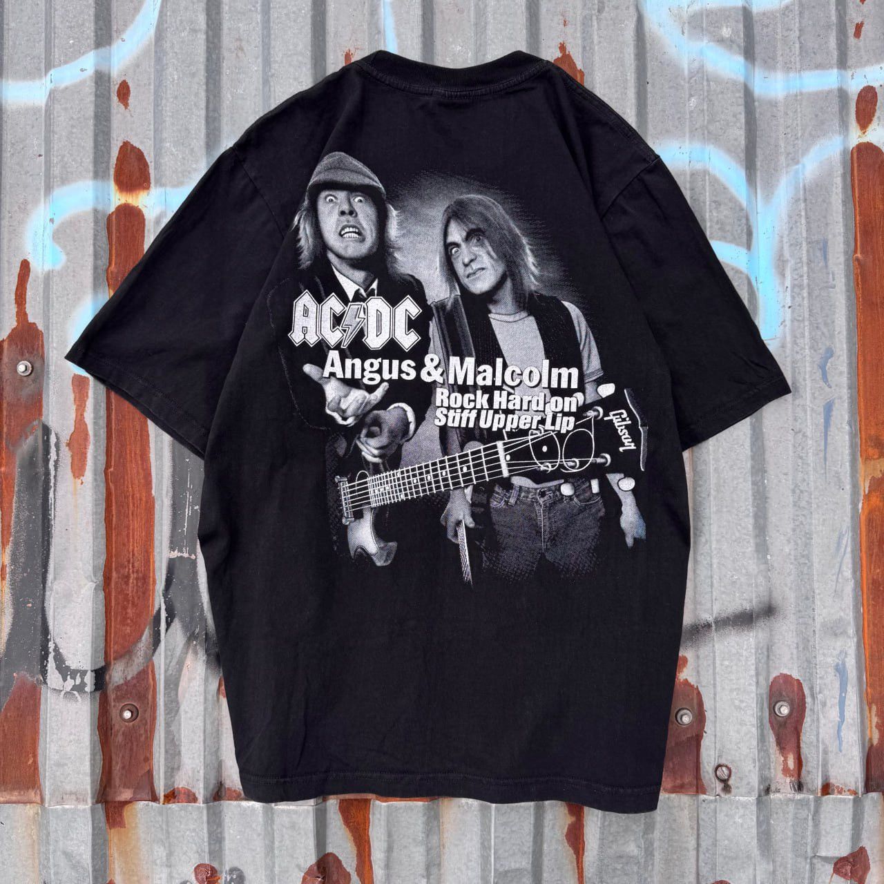 AC/DC Vintage 00s AC/DC Stiff Upper Lip rock band tee y2k og hype Size US M / EU 48-50 / 2 - 2 Thumbnail