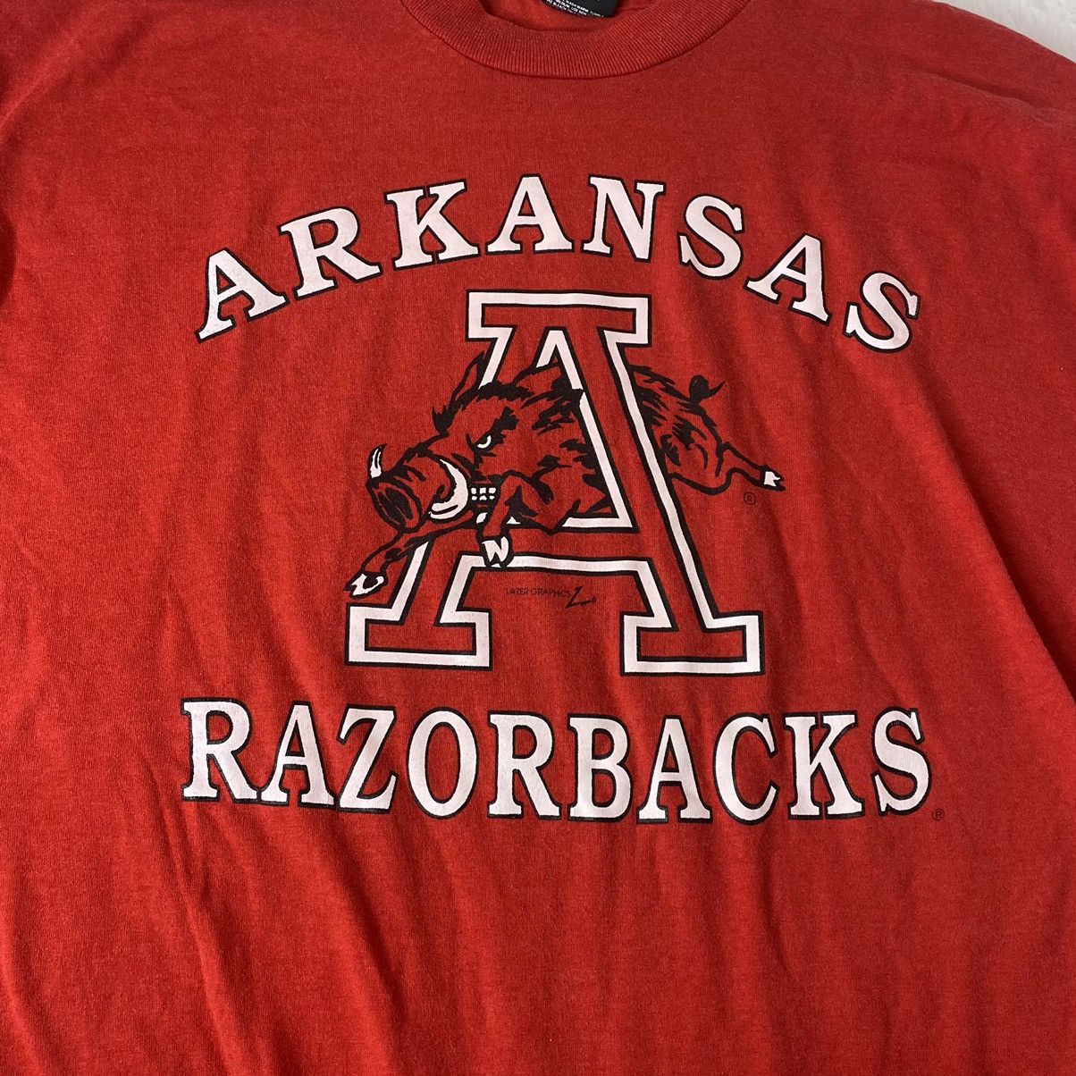 NFL × Vintage Vintage Arkansas Razorbacks Red Football T Shirt 2XL Size US XXL / EU 58 / 5 - 3 Thumbnail