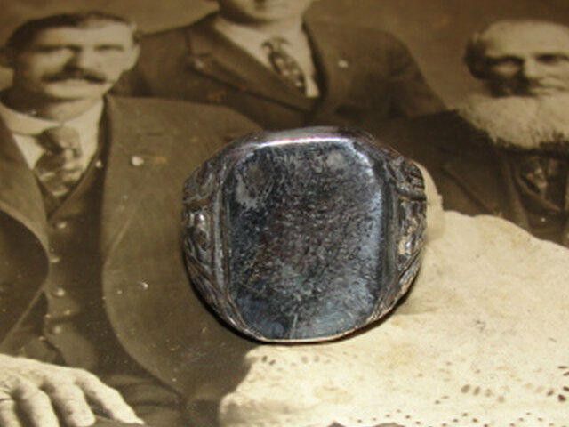 Designer Large Square Shaped Antiqued Silver Signet Ring Alberto Juan Size ONE SIZE - 4 Thumbnail
