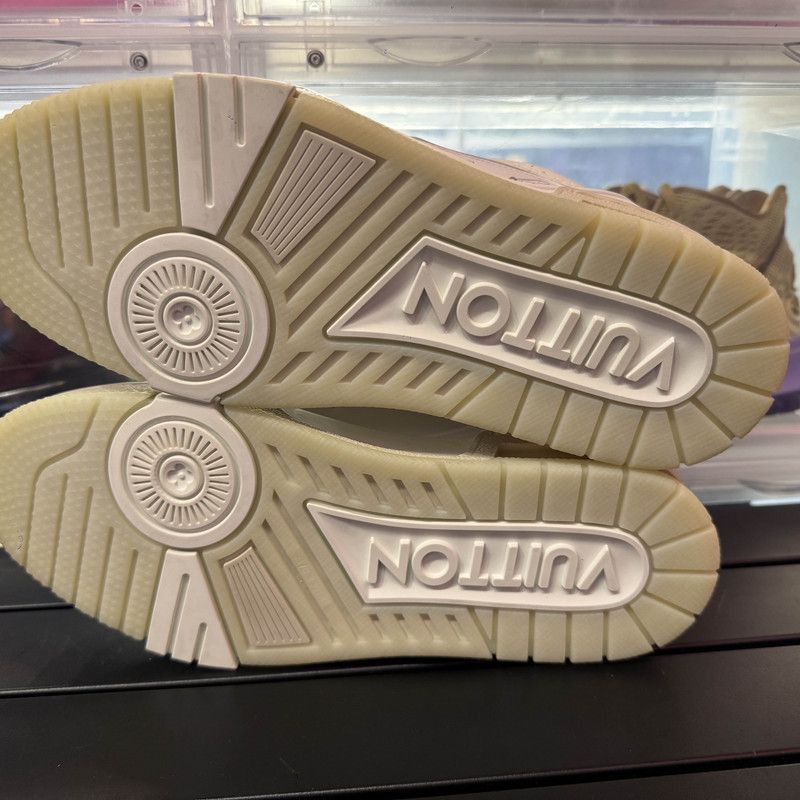 Louis Vuitton Louis Vuitton White Trainer Low-Top Fashion Sneakers -2508 Size US 7.5 / EU 40-41 - 4 Thumbnail