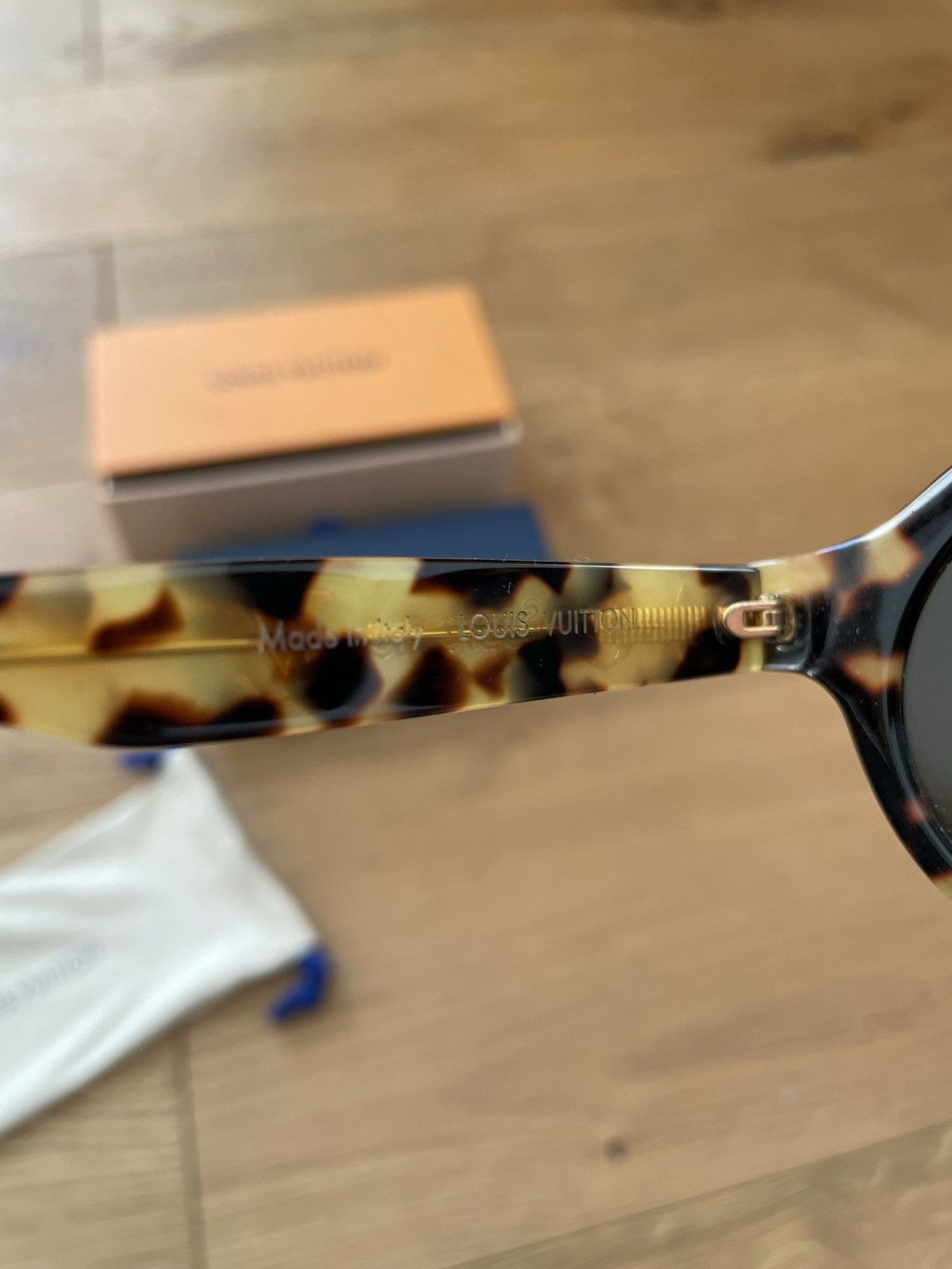 Louis Vuitton × Supreme Supreme x Louis Vuitton Downtown Sunglasses Size ONE SIZE - 5 Thumbnail