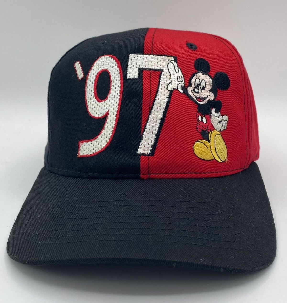 Vintage 90’s Vintage ‘97 Disney Mickey Mouse Hat Size ONE SIZE - 1 Thumbnail
