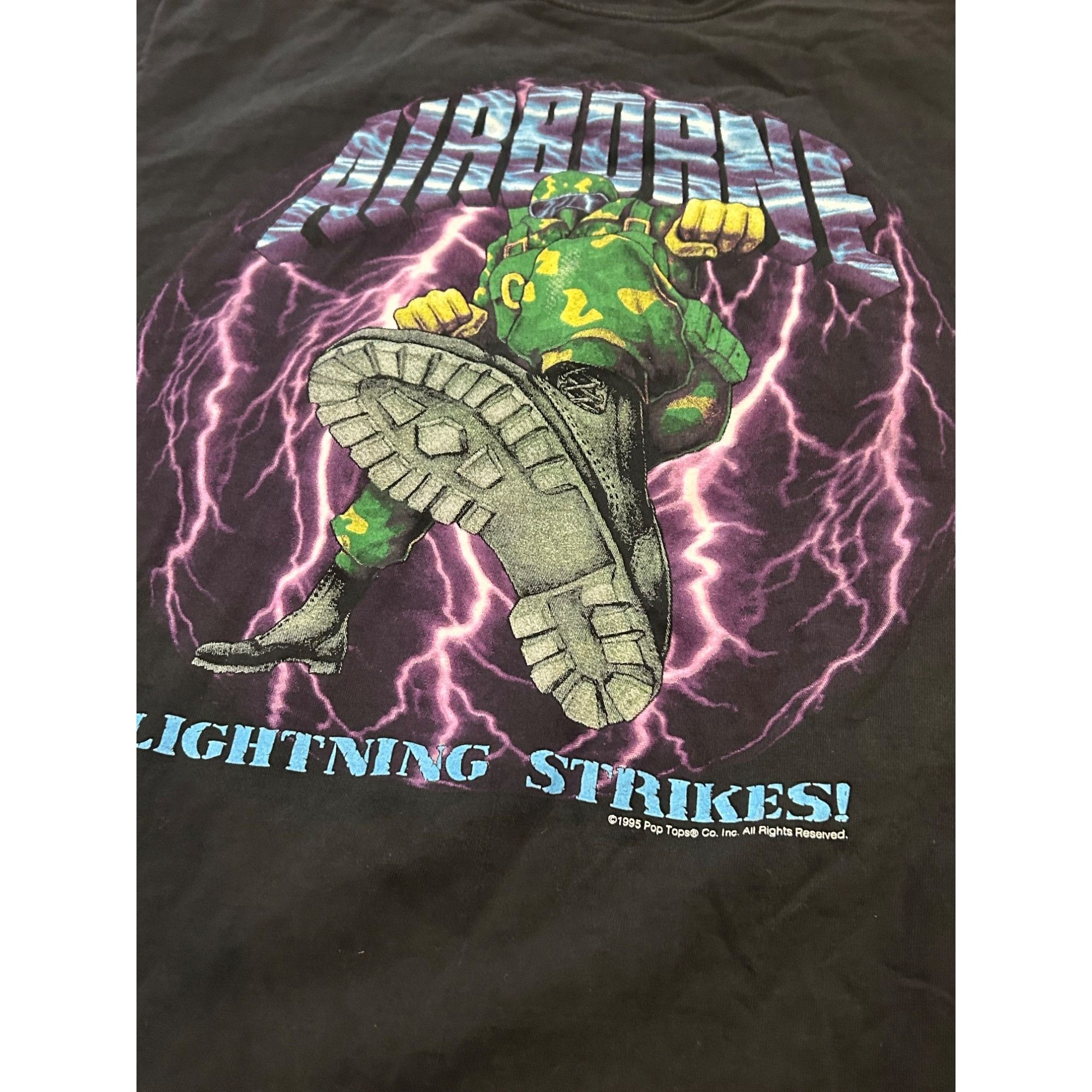 Hanes Vintage 1995 Pop Tops Airborne Lightning Strikes Military T- Size US L / EU 52-54 / 3 - 5 Thumbnail
