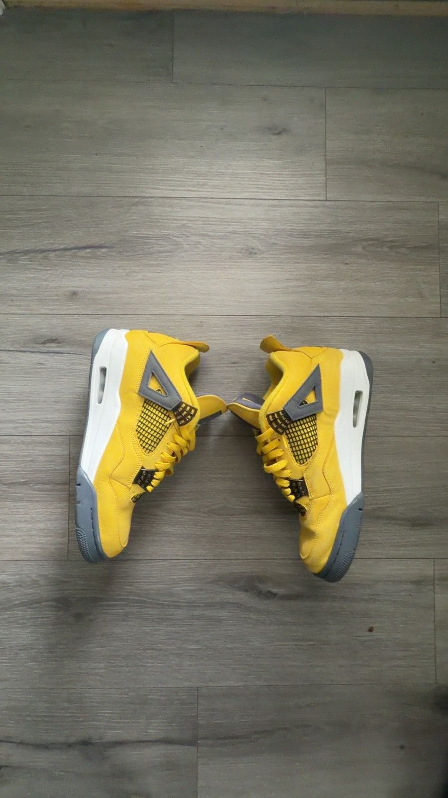 Nike Air Jordan 4 Lightning Retro 2021 Size US 9 / EU 42 - 3 Thumbnail