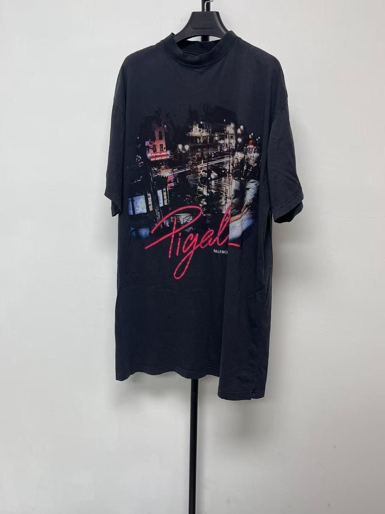 Balenciaga Balenciaga Logo Print Crewneck T-Shirt Size US S / EU 44-46 / 1 - 1 Thumbnail