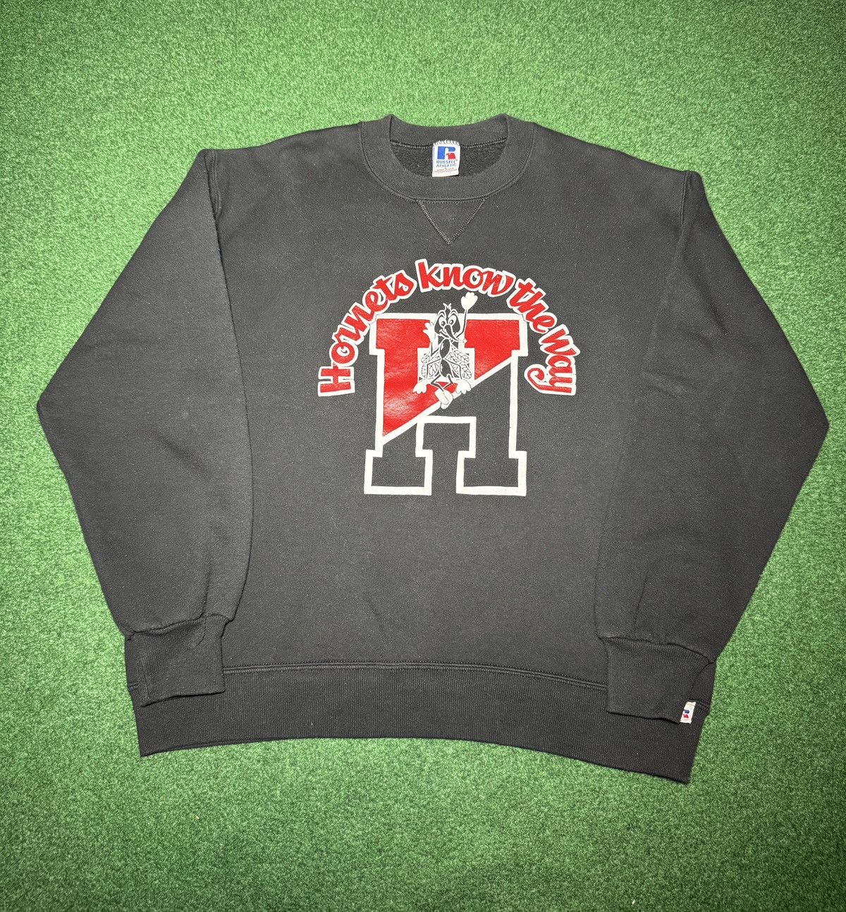 Russell Athletic Hornets Vintage Russell Athletic 90s Large 22x26 Sweatshirt Size US L / EU 52-54 / 3 - 1 Thumbnail