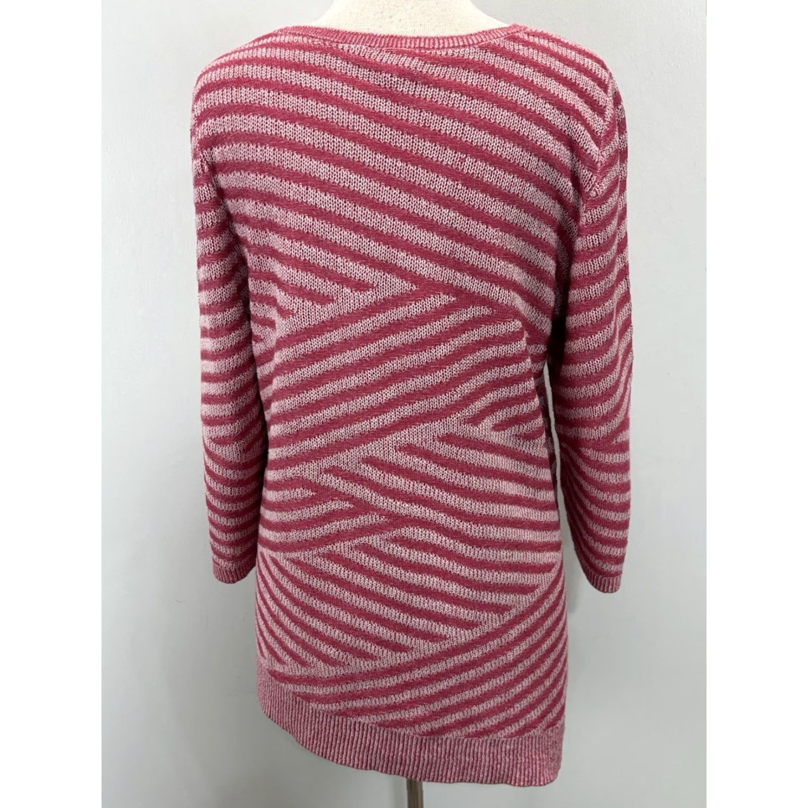 Vintage Chico's Women’s Sweater Size Large Pink Striped Knit Pullover Asymmetrical Hem Size L / US 10 / IT 46 - 3 Thumbnail