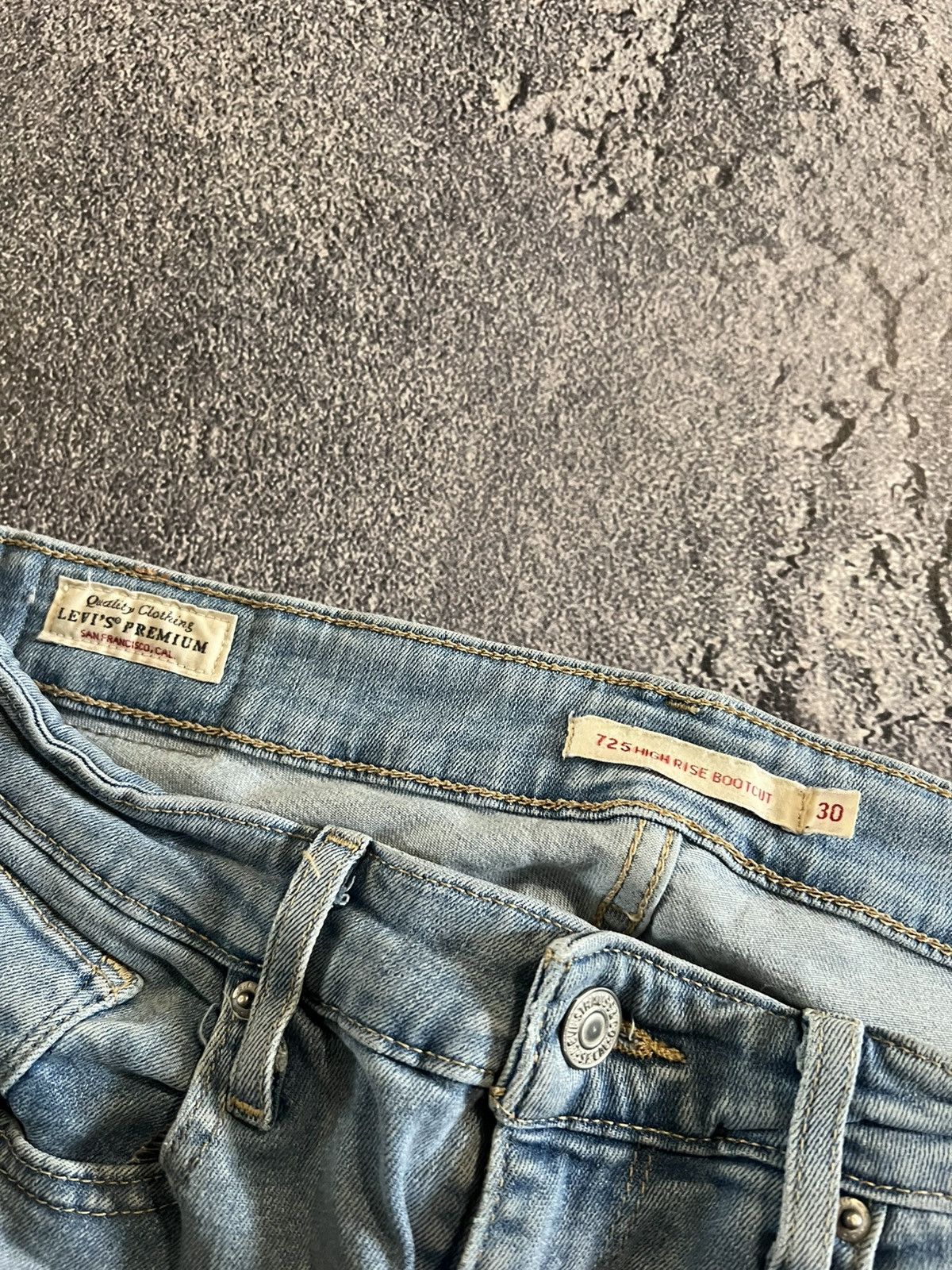 Vintage RARE Flared Vintage Levis / Y2K Light Glamour Style 90s Size US 30 / EU 46 - 9 Thumbnail