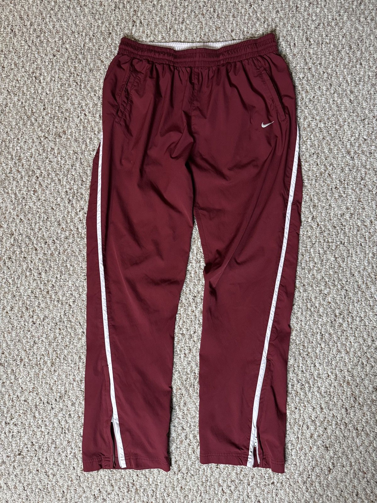 Nike Nike Nylon Vintage Sweatpants Size US 34 / EU 50 - 1 Thumbnail