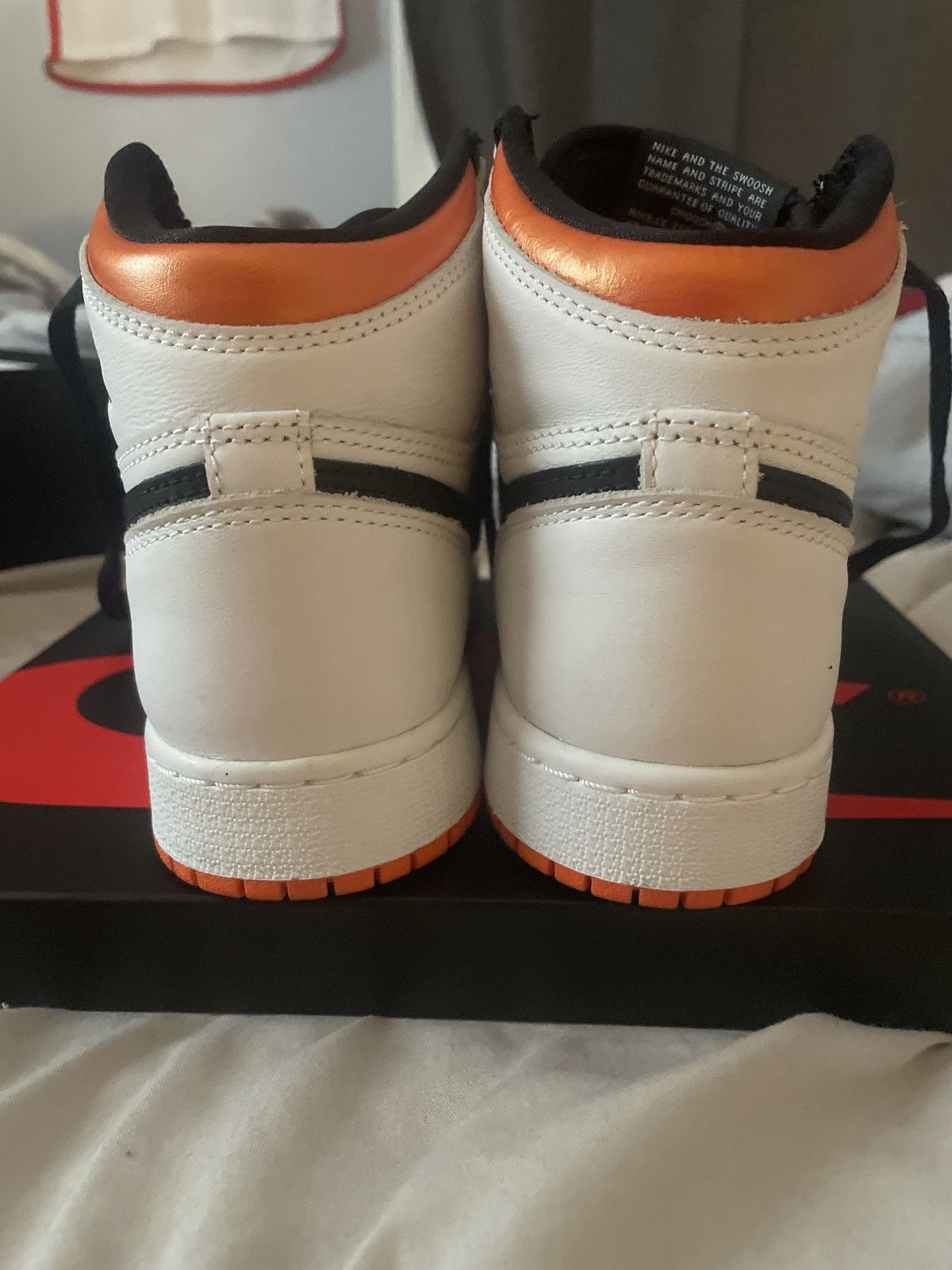Nike Nike Jordan 1 Retro High - Electro Orange - Size 4.5Y Size US 5 / EU 37 - 10 Thumbnail