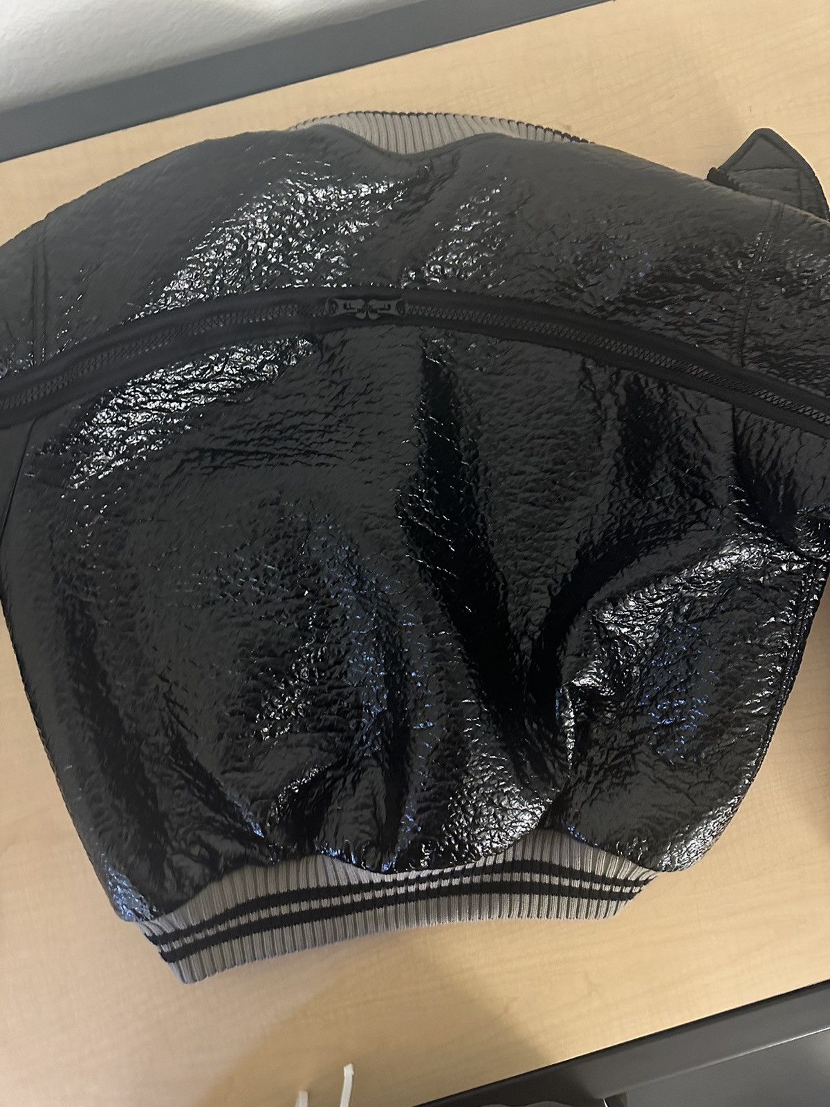 Dries Van Noten Dries Van Noten Black patent leather bomber Size US L / EU 52-54 / 3 - 8 Thumbnail