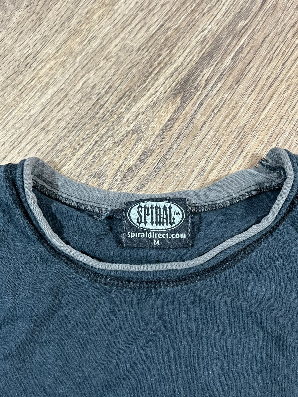 Vintage Vintage Skulls Spiral T Shirt Size US M / EU 48-50 / 2 - 4 Thumbnail