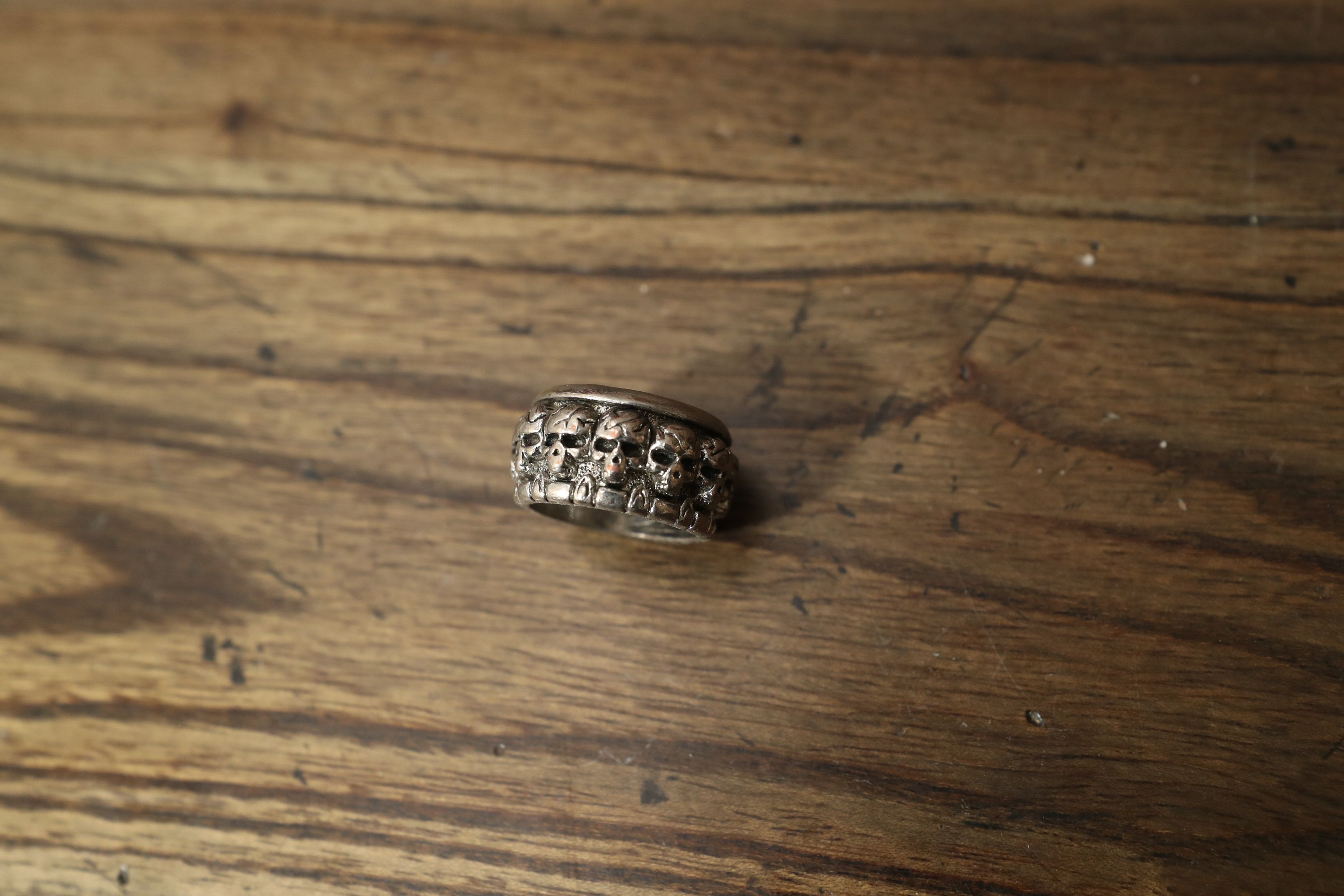 Other EVBEA Skull Crown Ring Size ONE SIZE - 1 Thumbnail