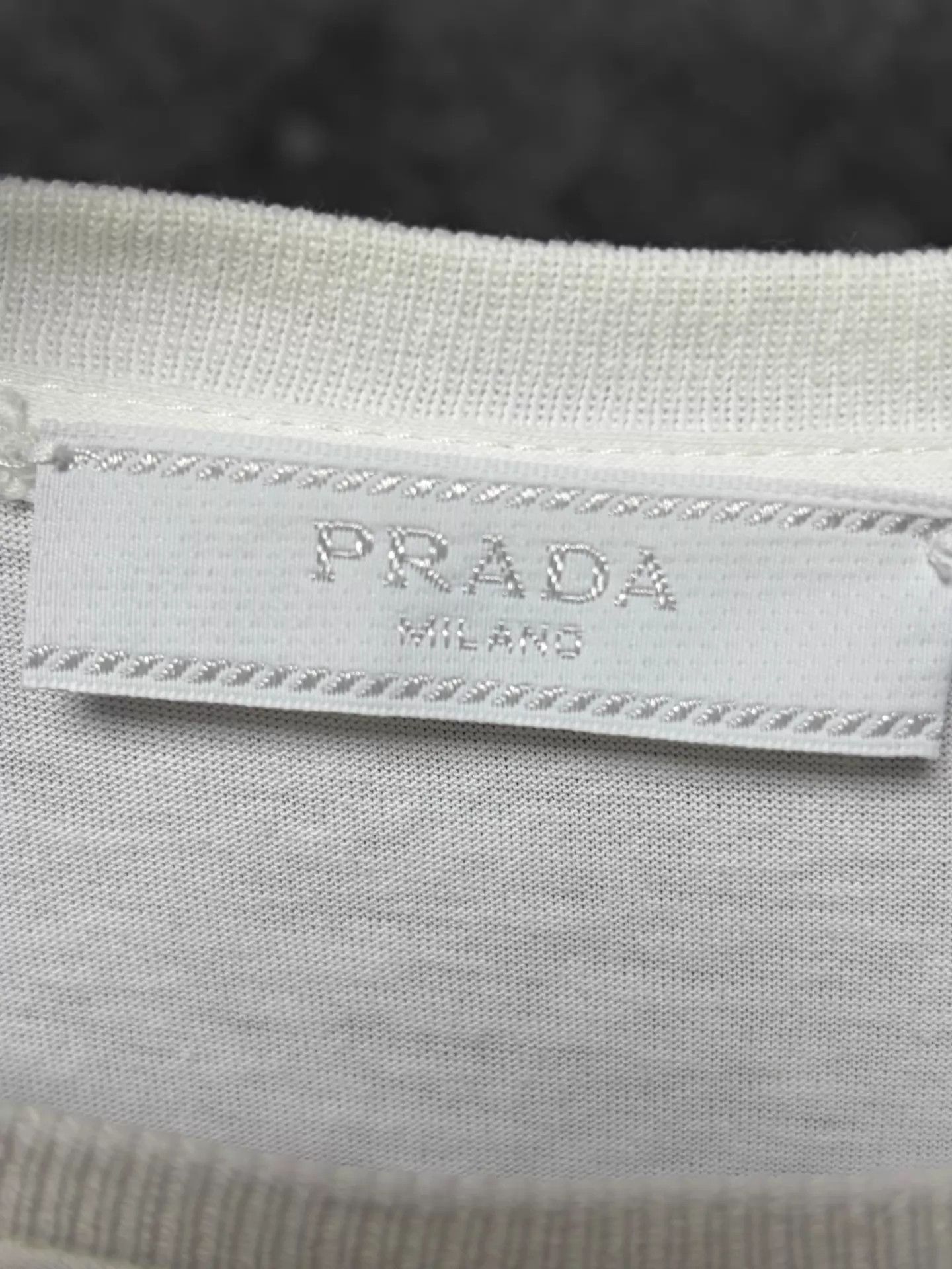 Prada Prada White Short Sleeve T-Shirt M (Pocket Logo) Size US M / EU 48-50 / 2 - 3 Thumbnail