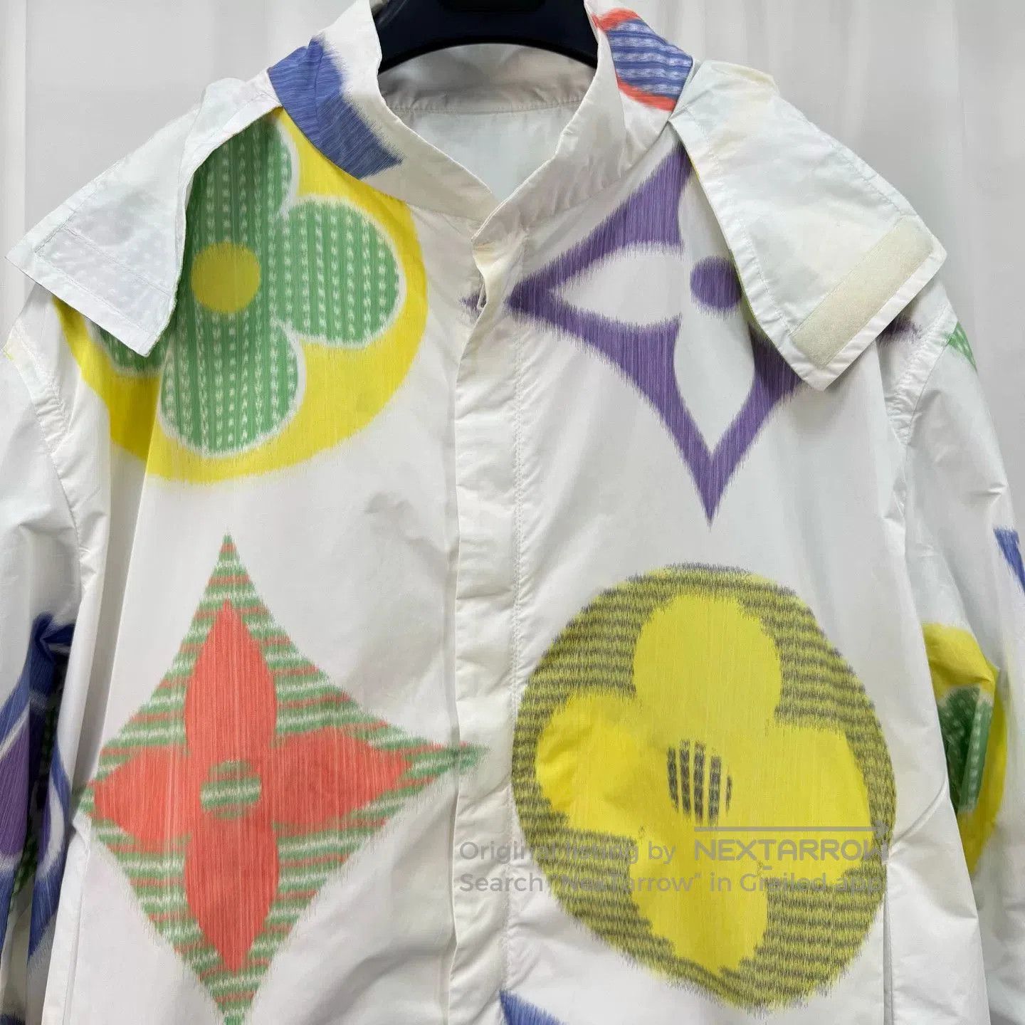 Louis Vuitton louis vuitton printed windbreaker jacket size 46. Size US M / EU 48-50 / 2 - 3 Thumbnail