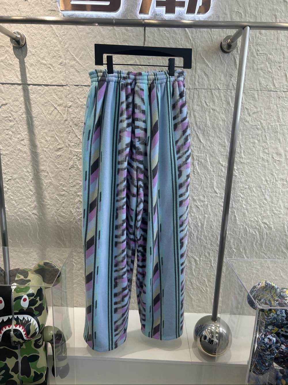 Balenciaga Balenciaga Geometric Print Casual Pants Size 26 Size US 26 / EU 42 - 1 Thumbnail