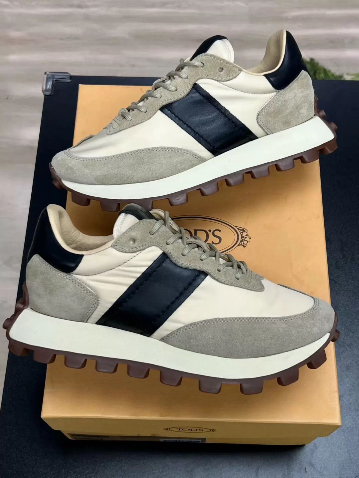 Tod's TOD'S cream sneakers EUR 39 rare vintage mint Size US 6 / EU 39 - 4 Thumbnail