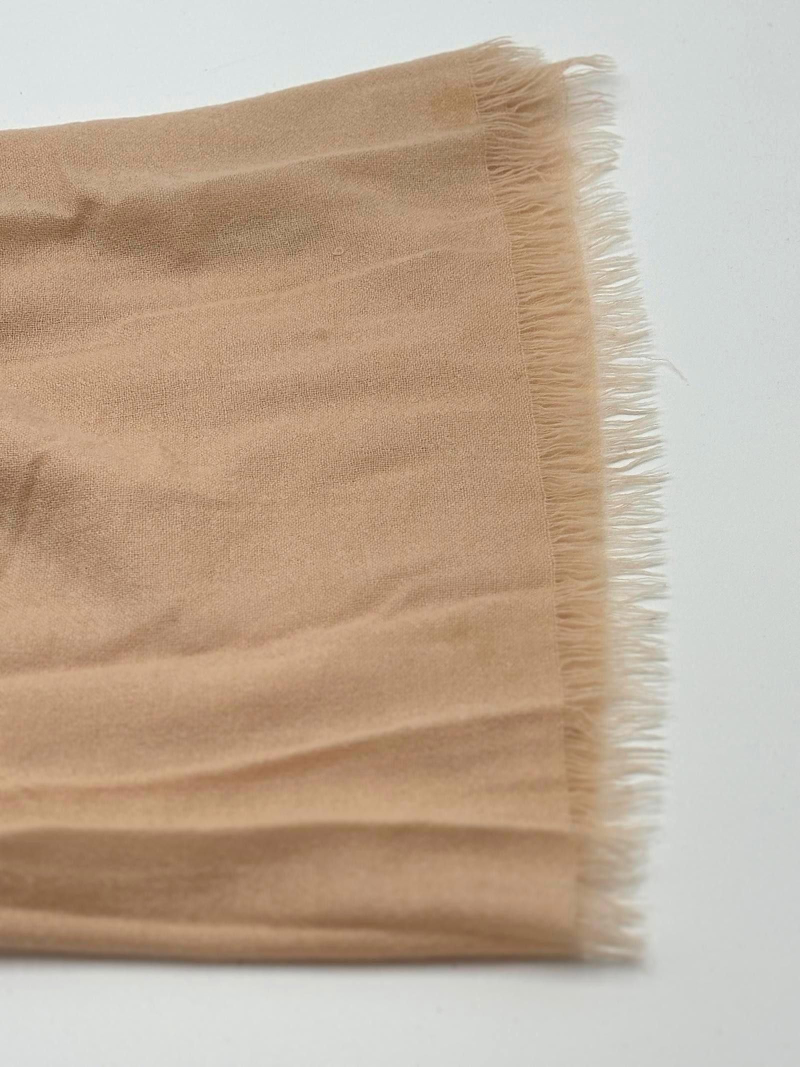 Designer 100% Cashmere Pashima Peach Fringe Shawl / Scarf Size ONE SIZE - 3 Thumbnail