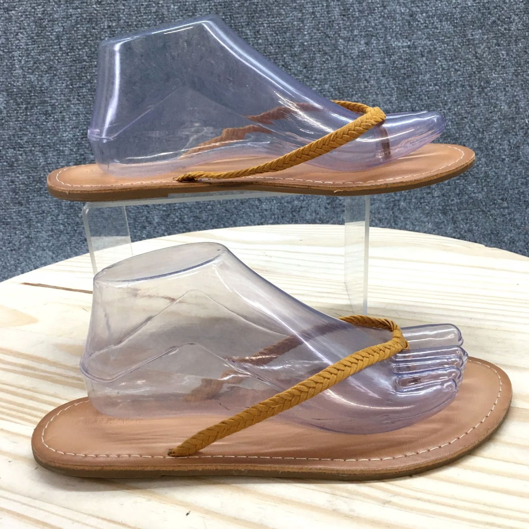 Old Navy Old Navy Sandals Womens 10 Thong Brown Toe-Post Comfort Casual Open Toe Flats Size US 10 / IT 40 - 2 Thumbnail